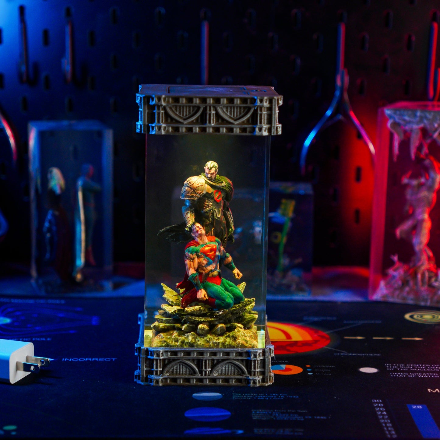 SUPERMAN VS ZOD RESIN LAMP - handmade resin lamp