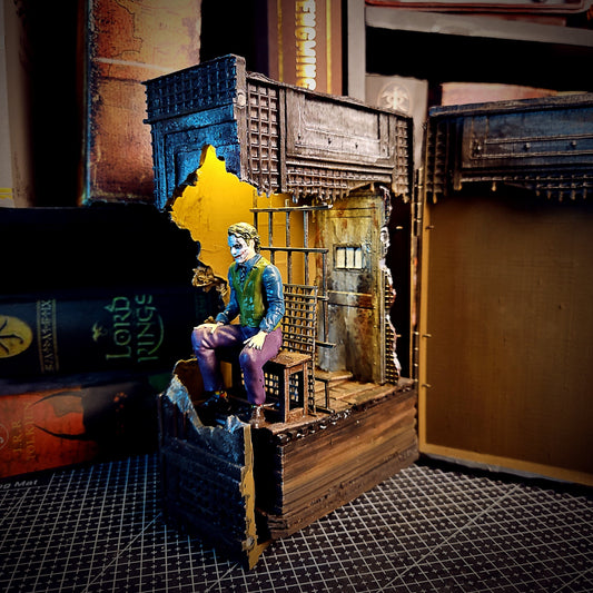 Joker Book Nook - handmade resin lamp