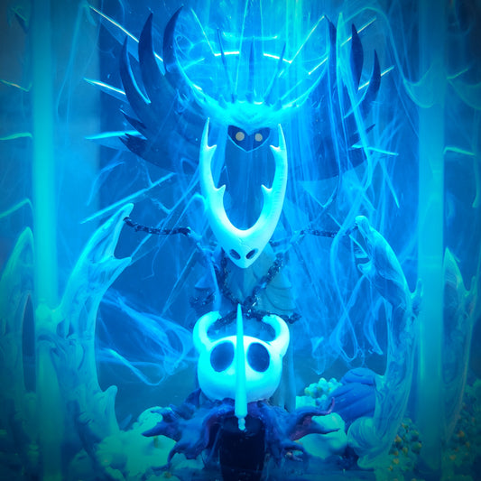 Hollow Knight Resin Lamp V2 – Battle Pose - handmade resin lamp