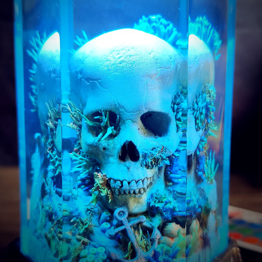 Skull Hexagon Resin Lamp - handmade resin lamp