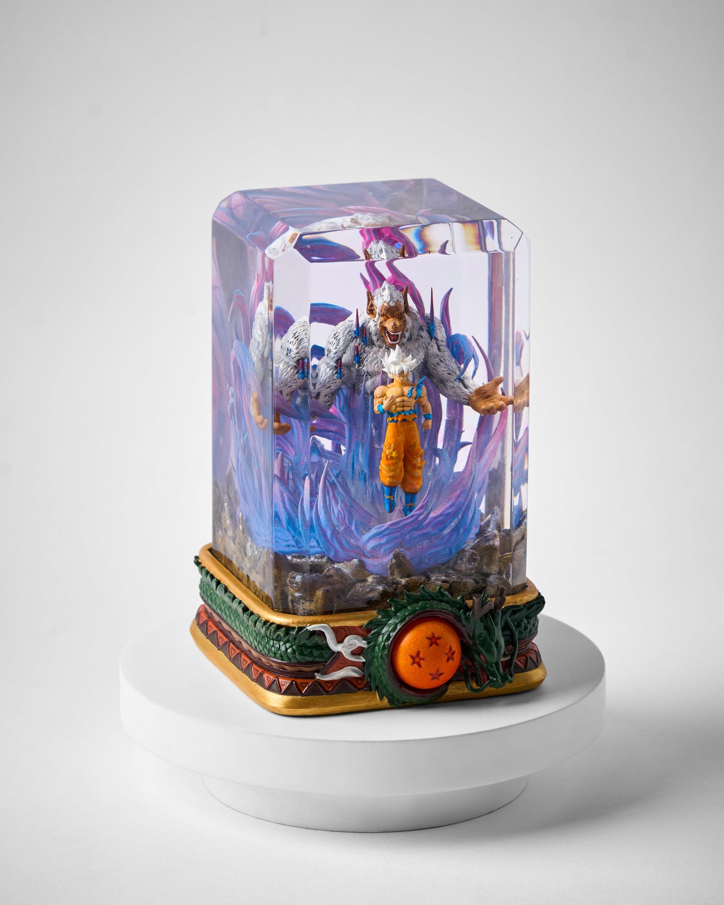 Goku Ozaru - Dragon Ball Premium - handmade resin lamp