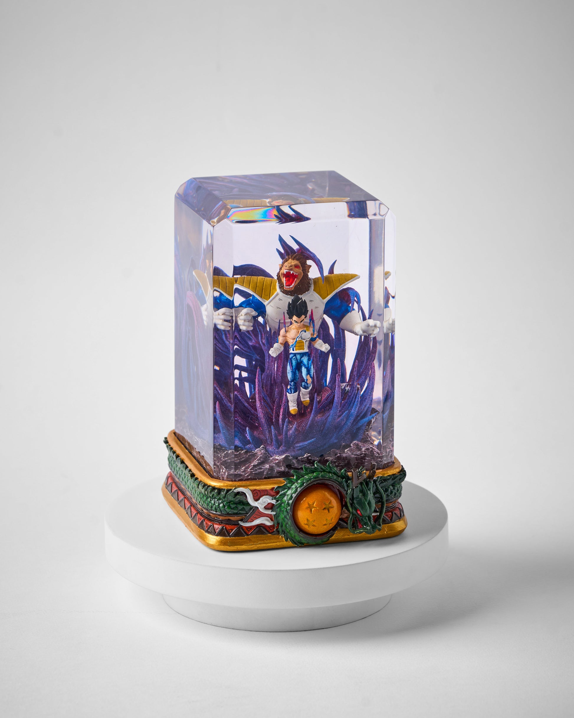 Vegeta Ozaru - Dragon Ball Premium - handmade resin lamp