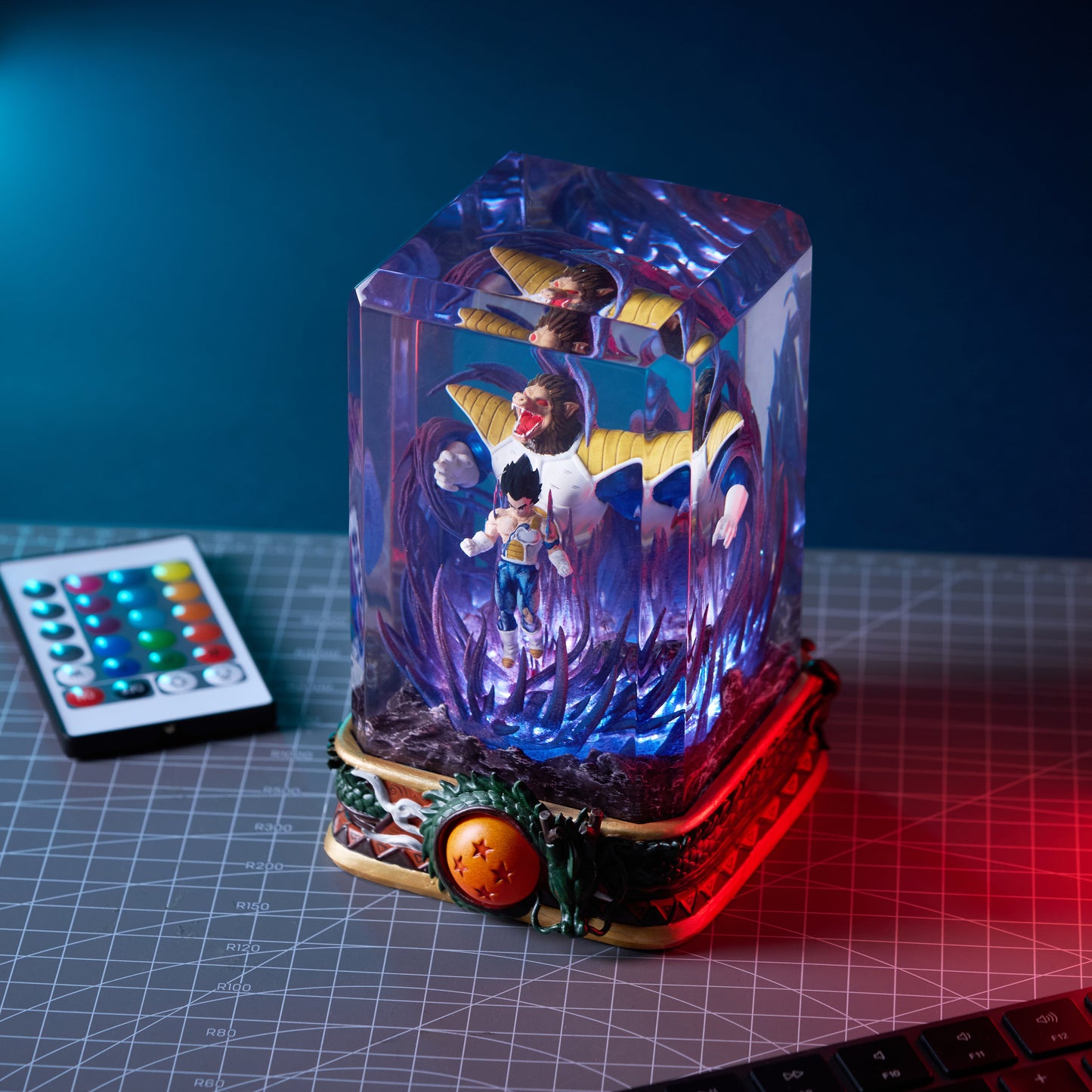 Vegeta Ozaru - Dragon Ball Premium - handmade resin lamp