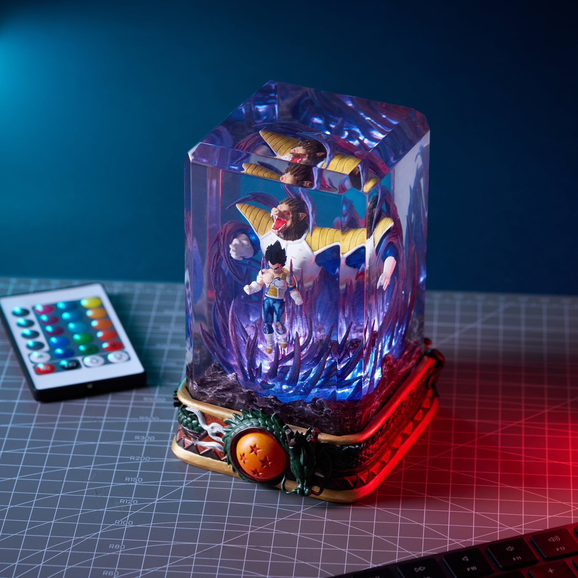Vegeta Ozaru - Dragon Ball Premium - handmade resin lamp