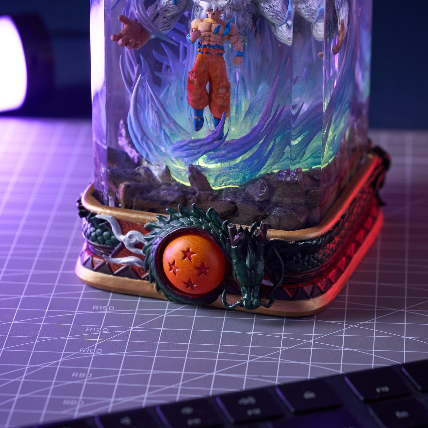 Goku Ozaru - Dragon Ball Premium - handmade resin lamp
