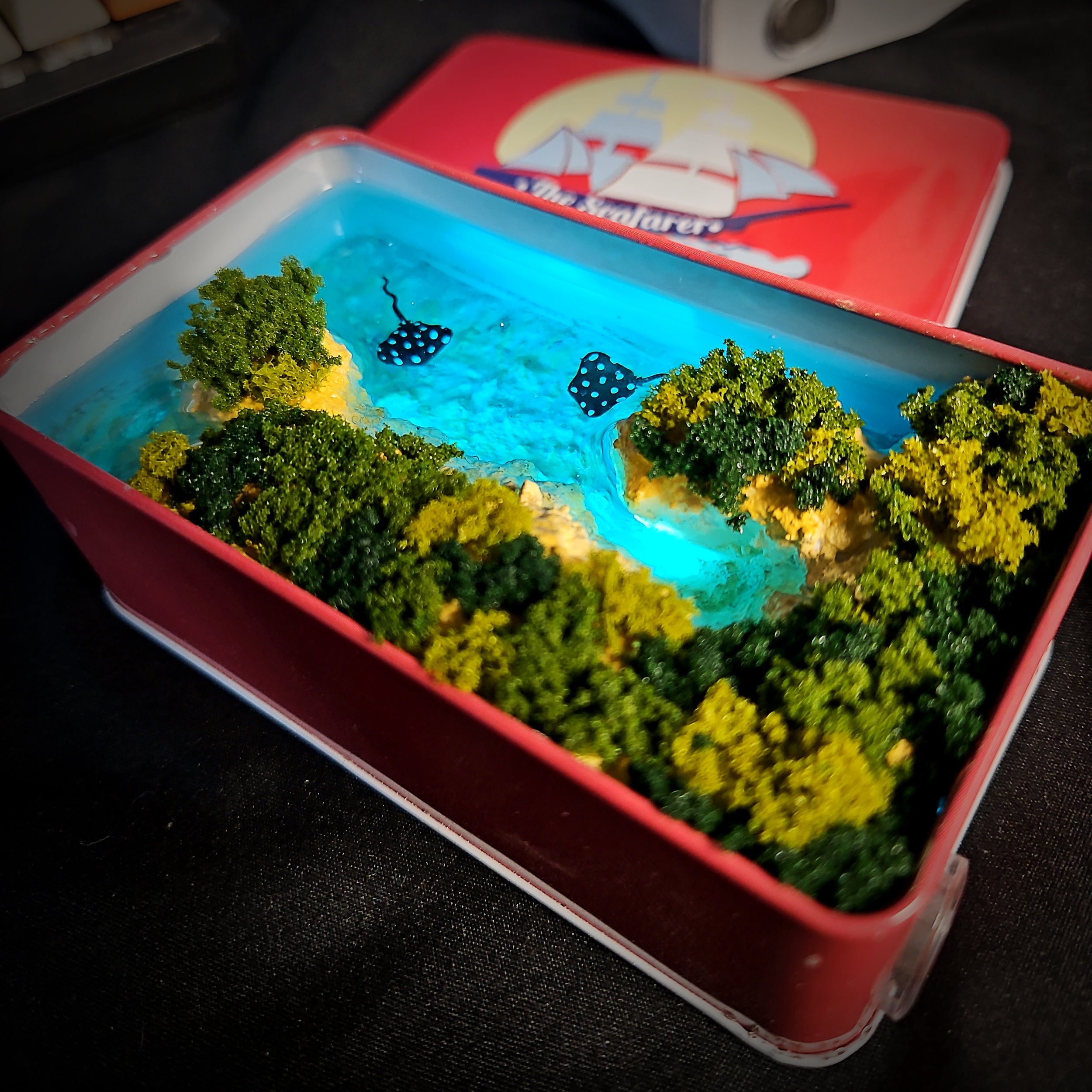 Spotted Eagle Ray Tin Light Box - handmade resin light box