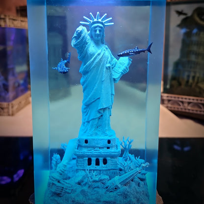 Statue of Liberty Resin Lamp - handmade resin lamp