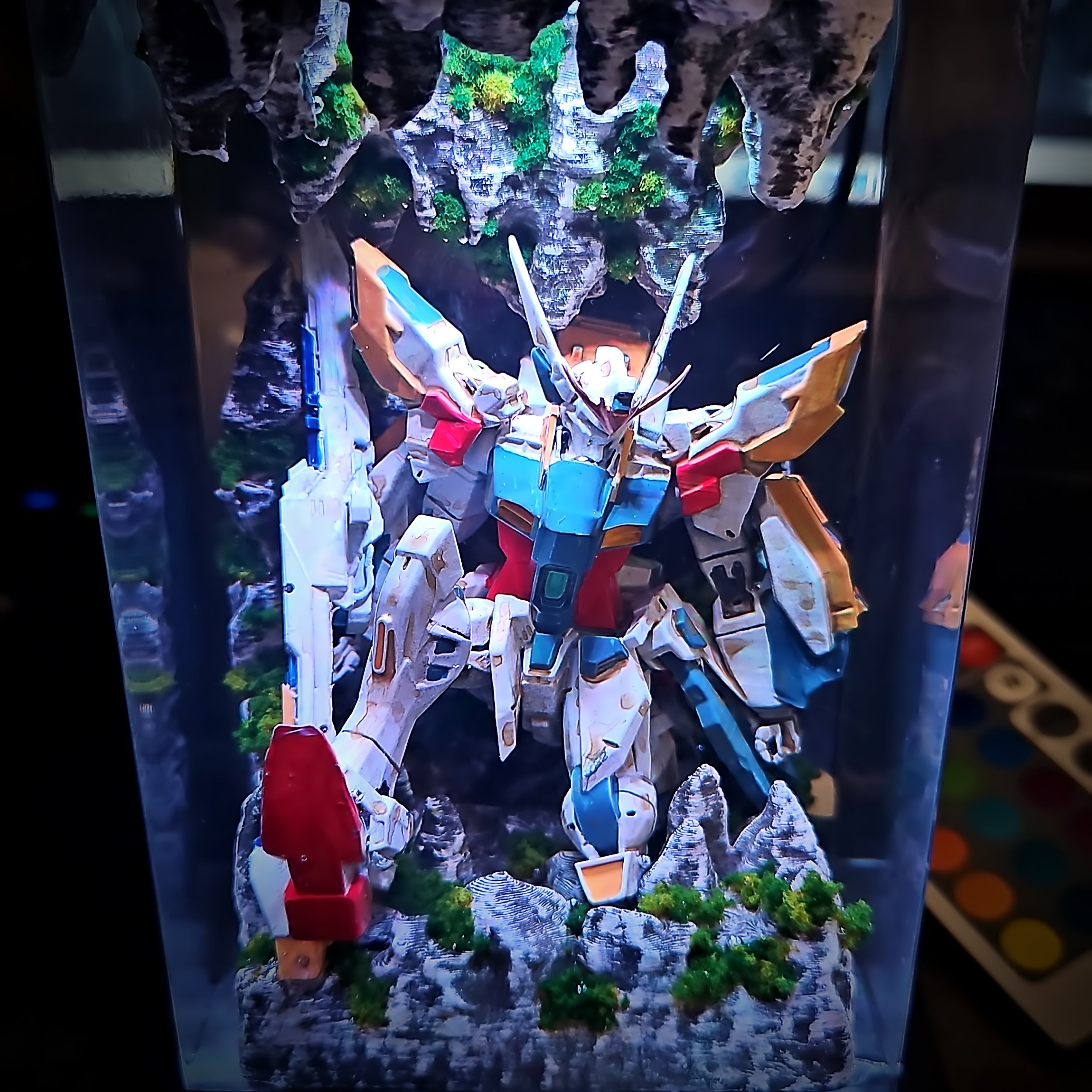 GUNDAM V2 Resin Lamp - handmade resin lamp