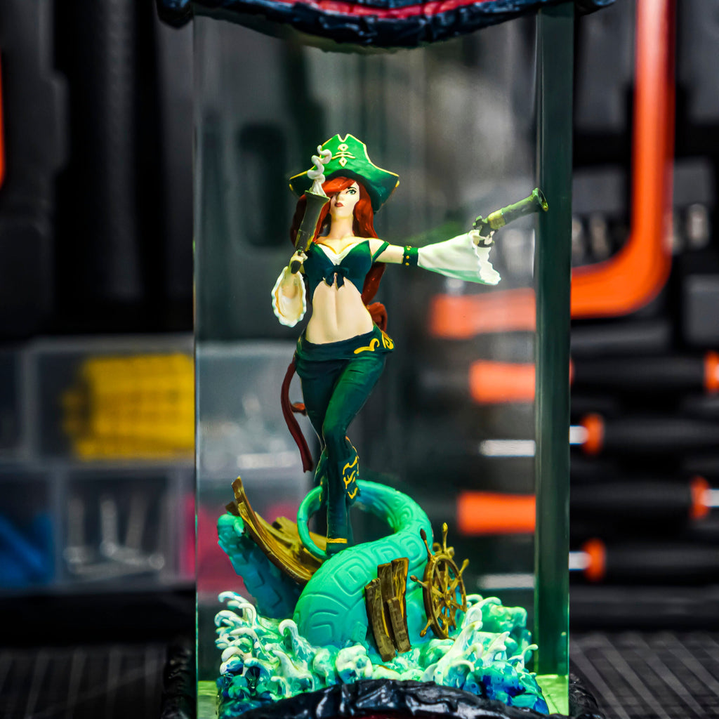 Miss Fortune LOL Resin Lamp