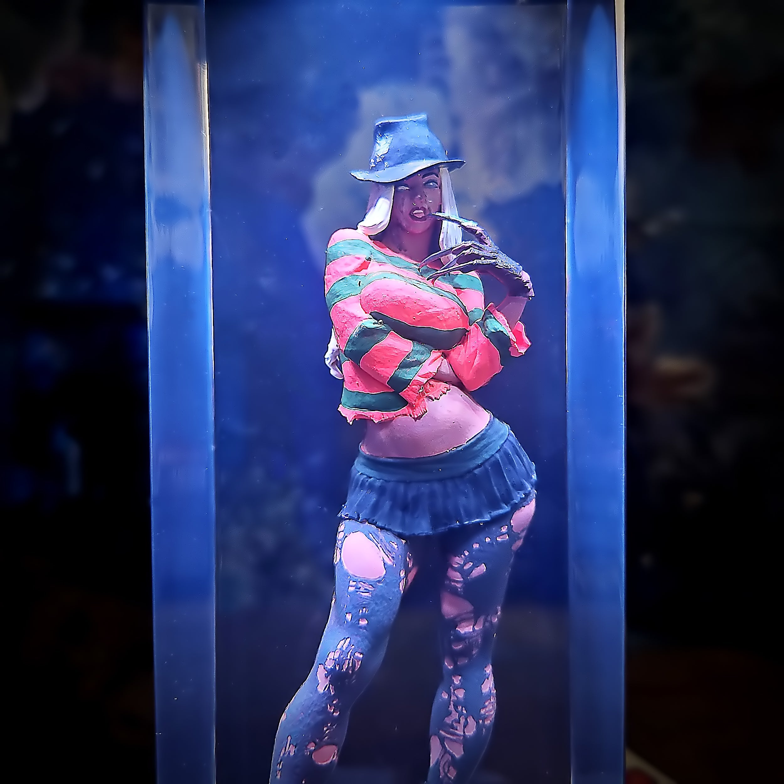 Freddy Resin Lamp - handmade resin lamp