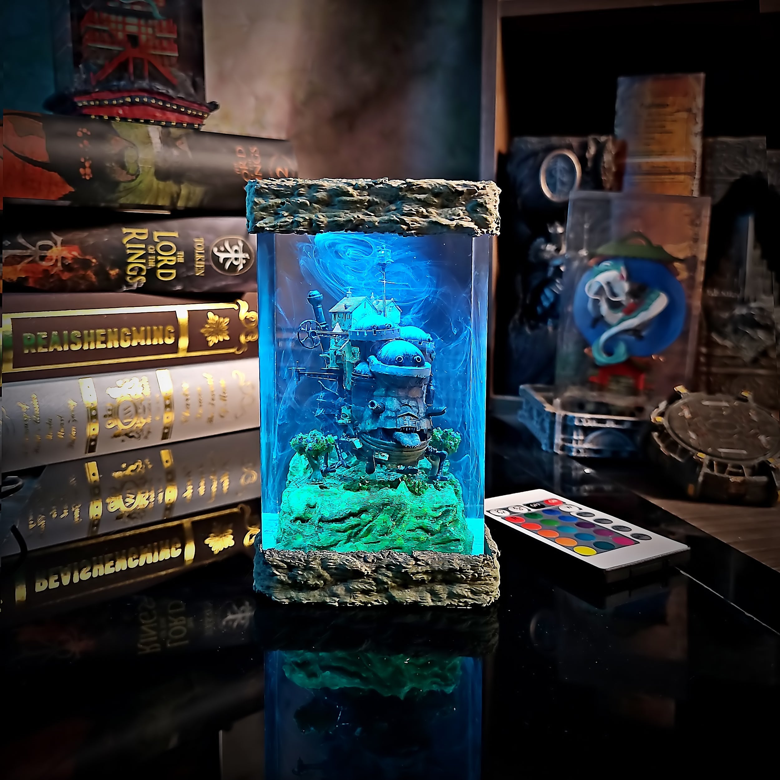 Howl Resin Lamp - handmade resin lamp