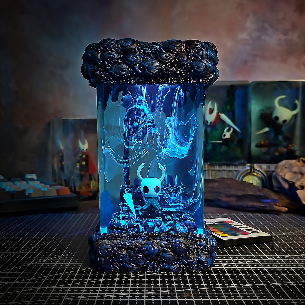 Hollow Knight V1 Resin Lamp - handmade resin lamp
