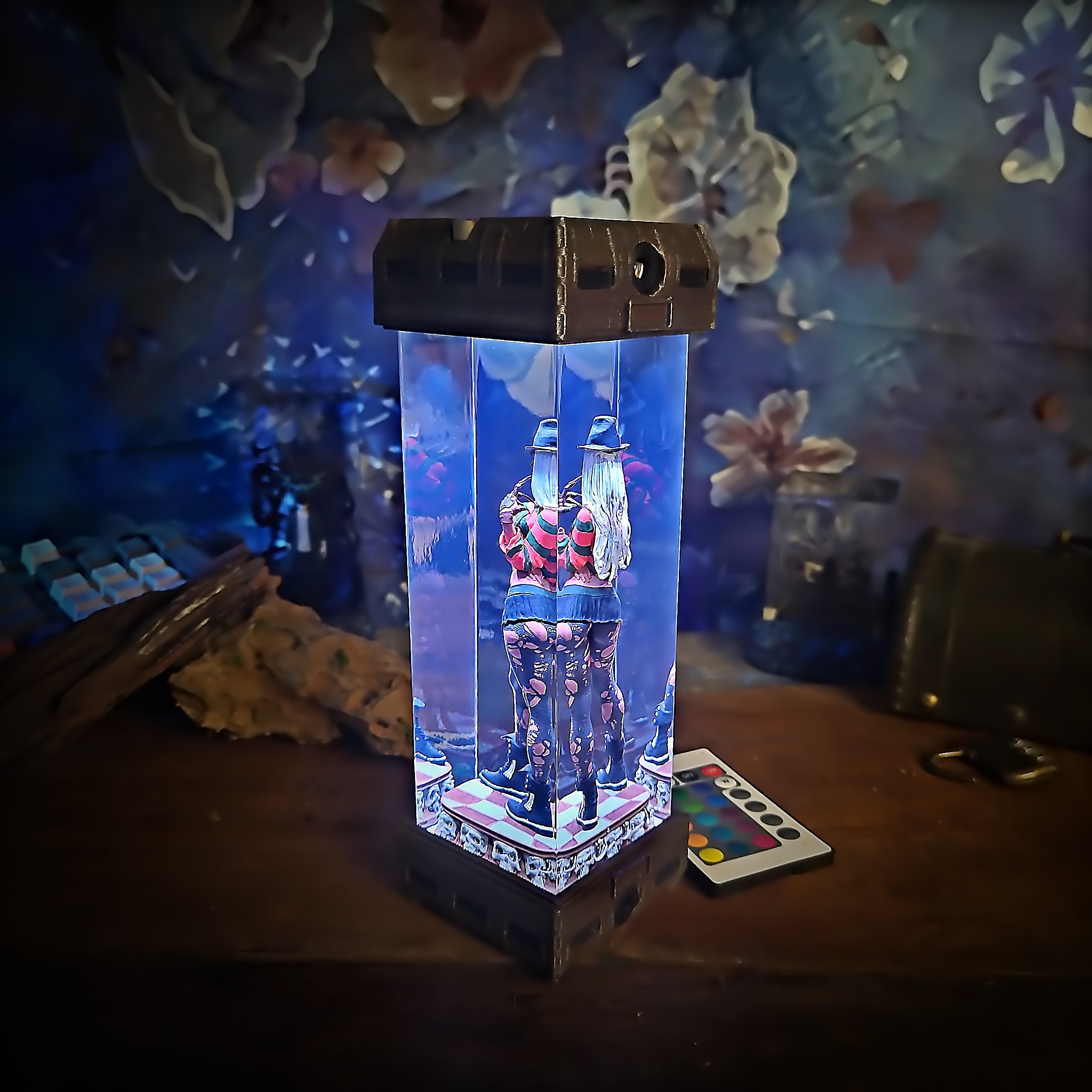 Freddy Resin Lamp - handmade resin lamp