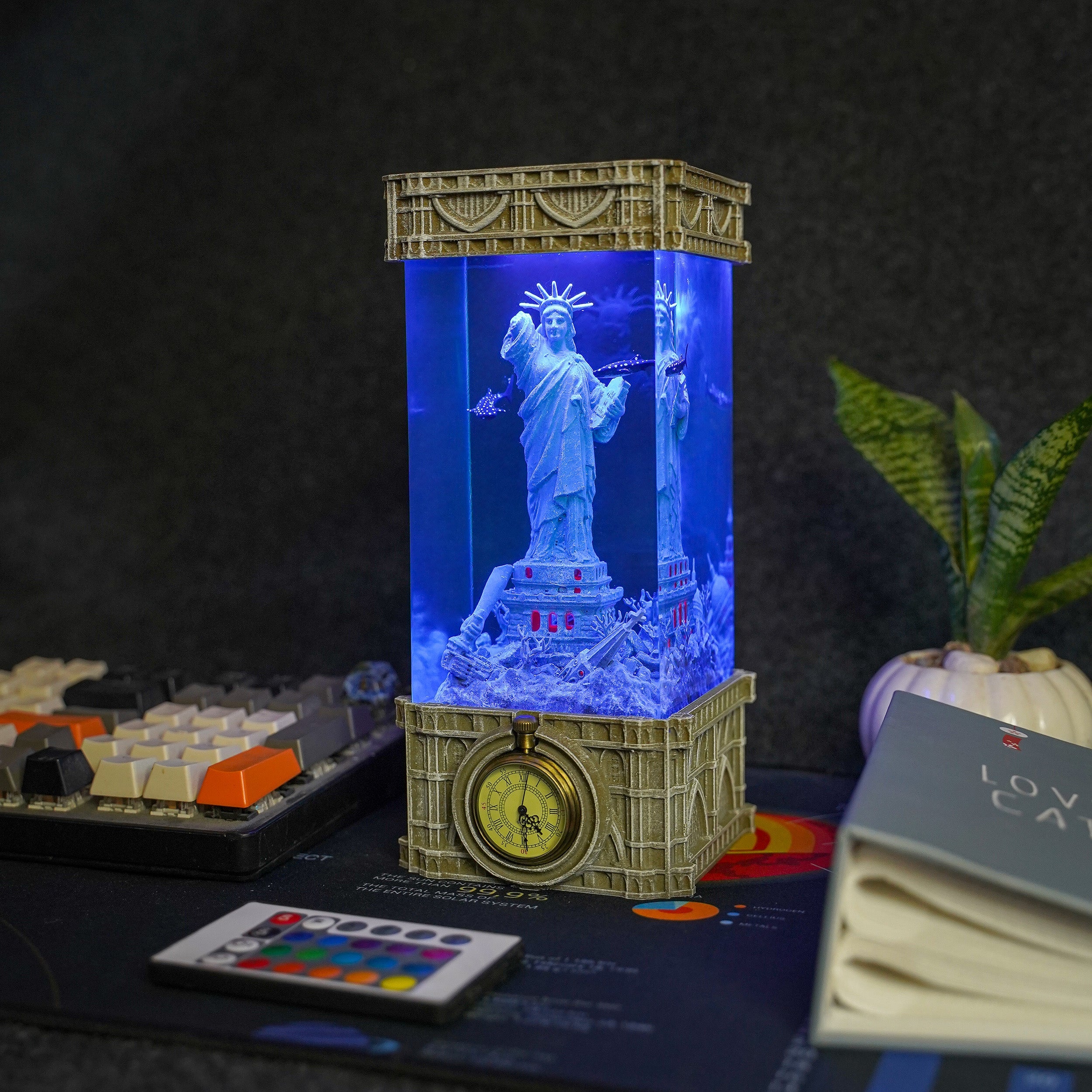 Statue of Liberty Clock Resin Lamp