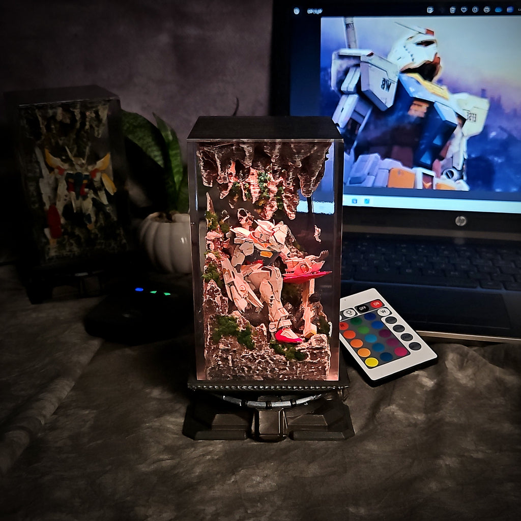 GUNDAM V1 Resin Lamp - handmade resin lamp