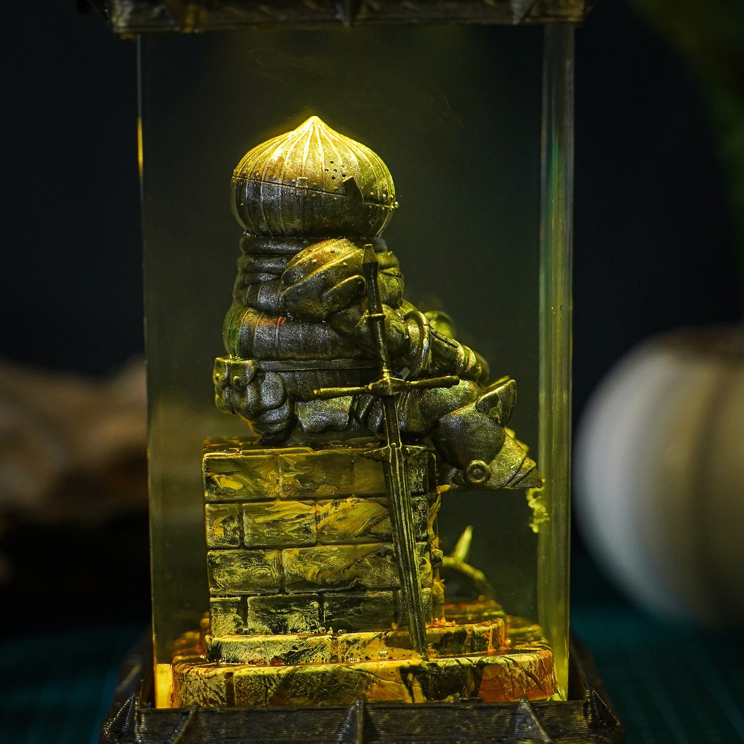 Siegmeyer of Catarina Resin Lamp - handmade resin lamp