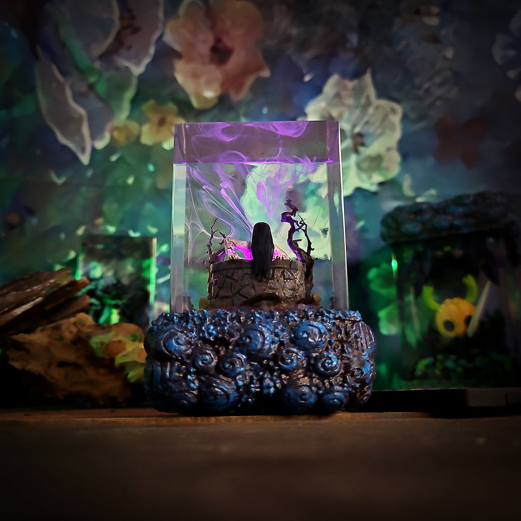 Sadako Resin Lamp - handmade resin lamp
