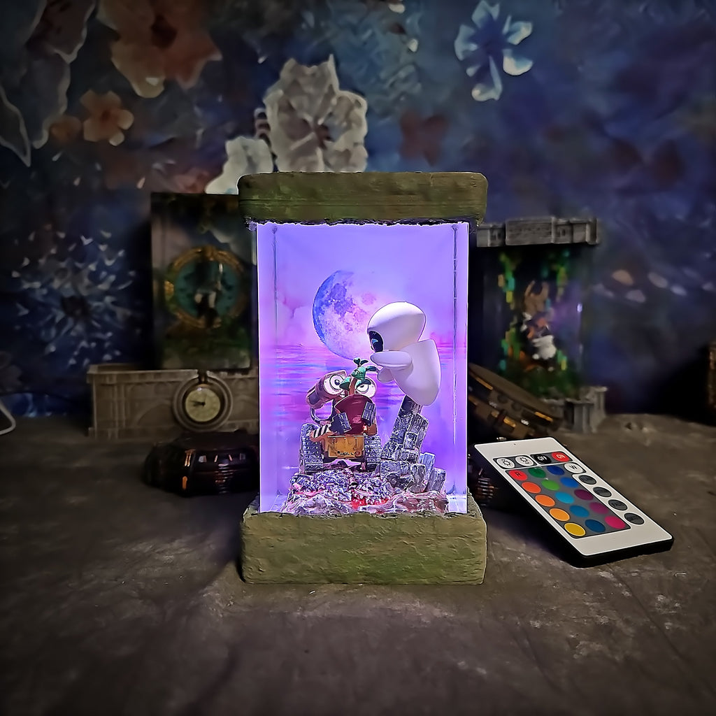 WALL-E Resin Lamp - handmade resin lamp