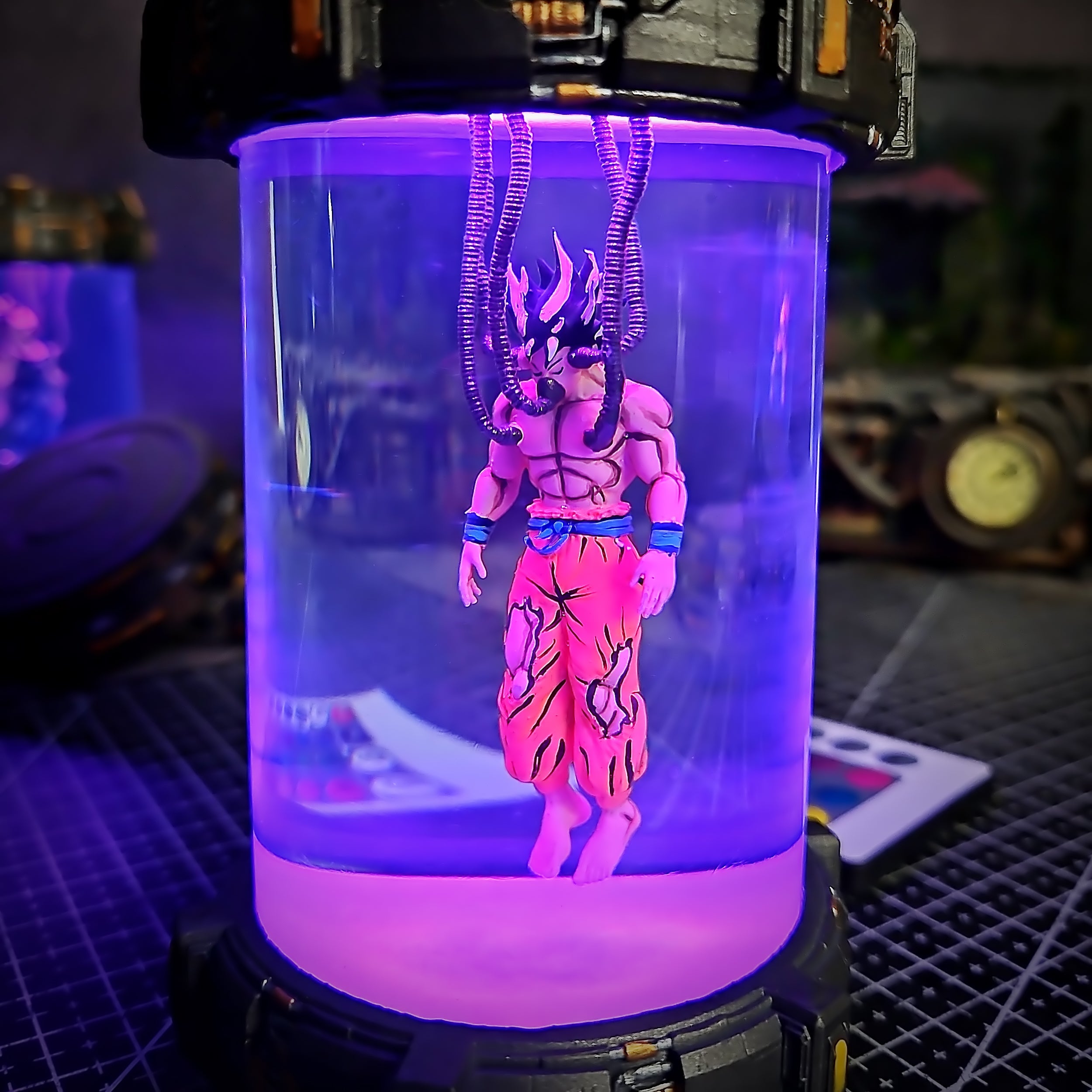 BIOLAB – GOKU Resin Lamp
