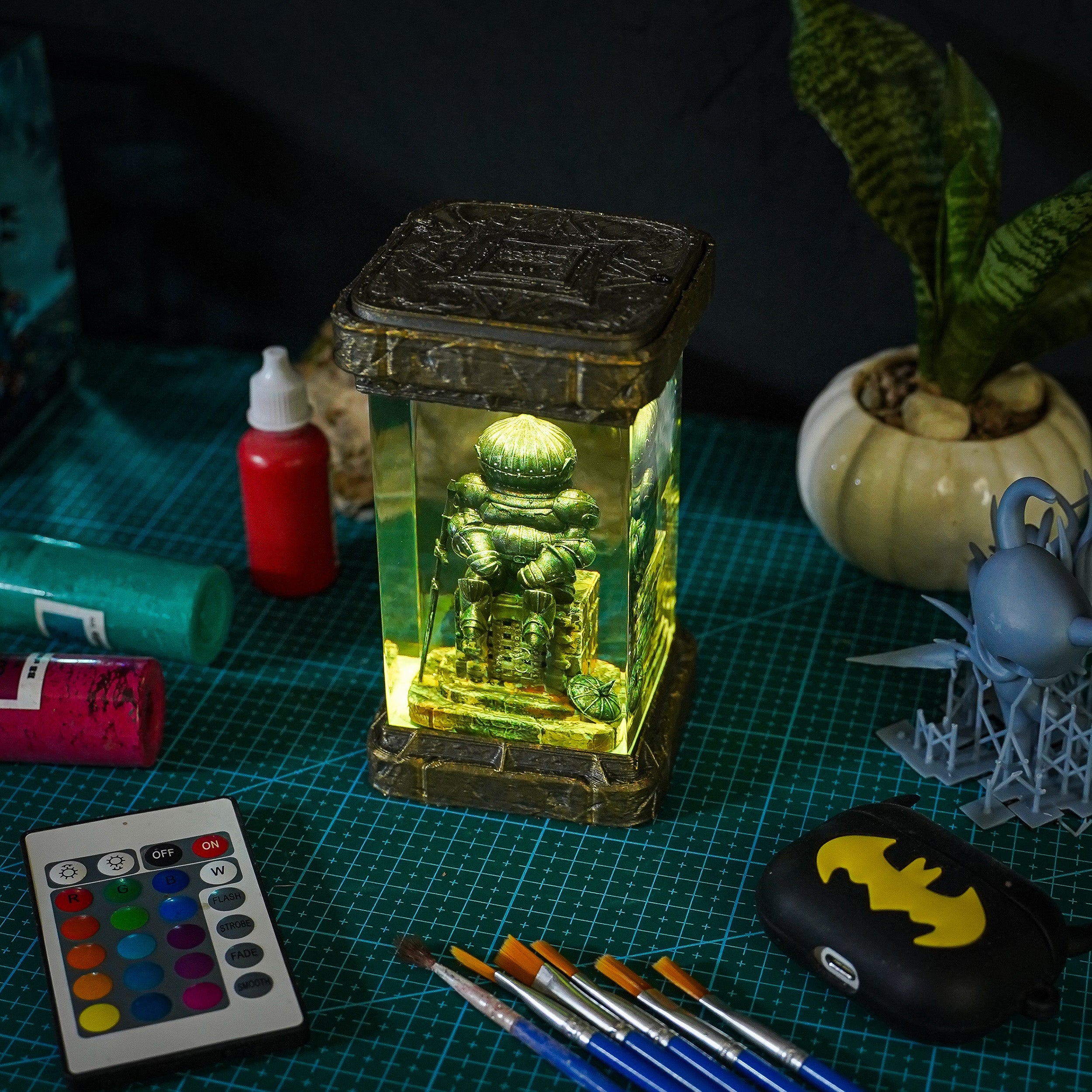 Siegmeyer of Catarina Resin Lamp - handmade resin lamp
