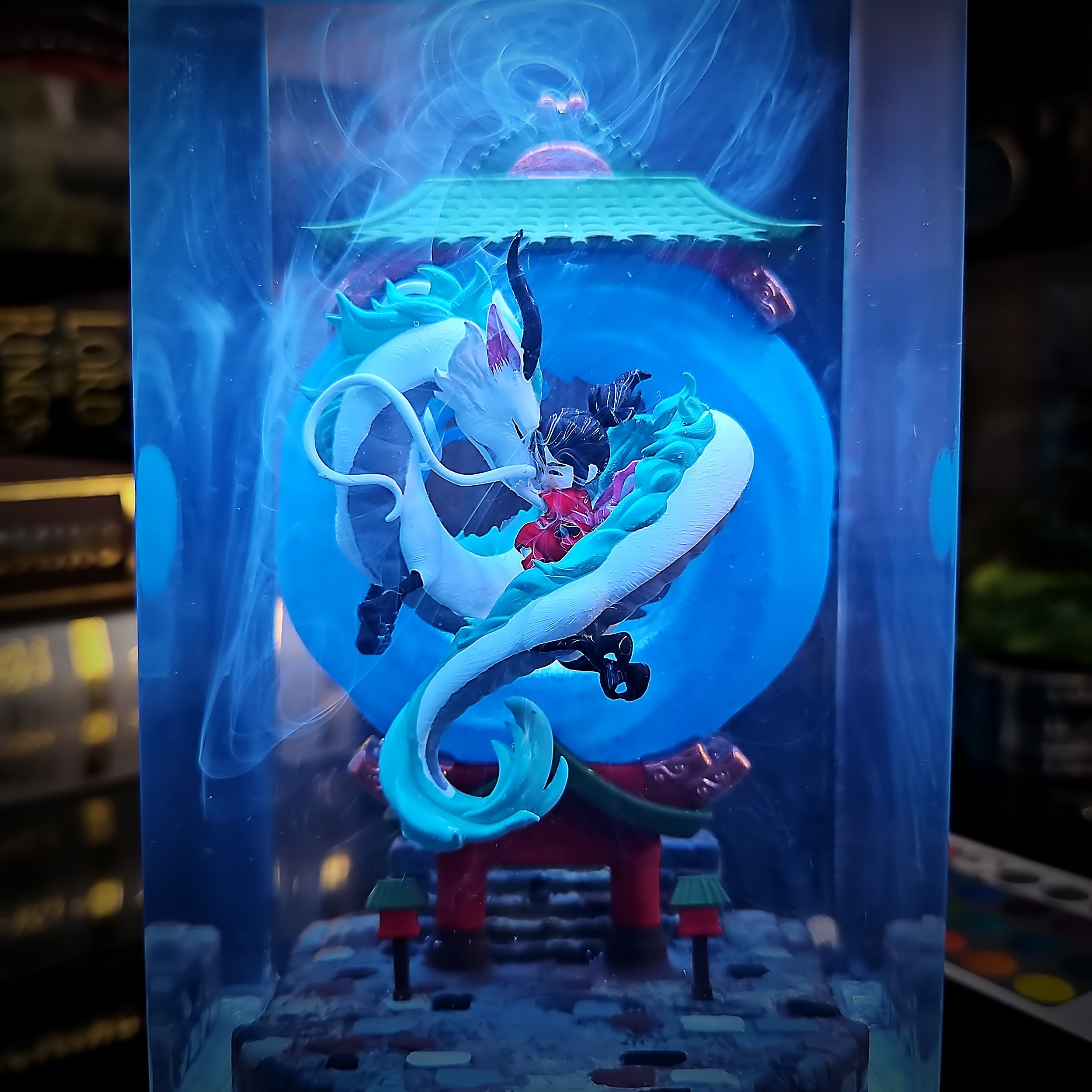 Haku Resin Lamp - handmade resin lamp
