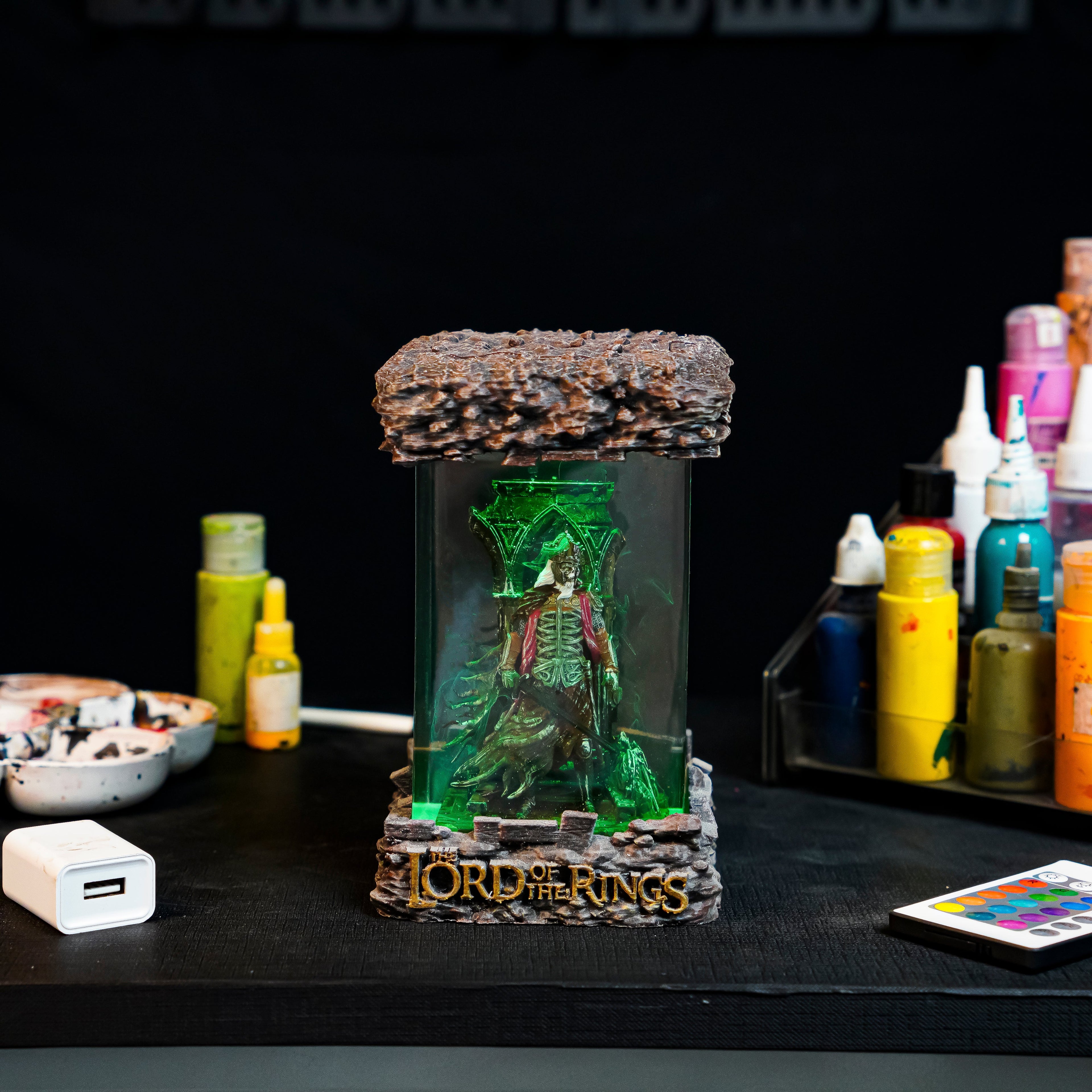 KINGDEAD - handmade resin lamp