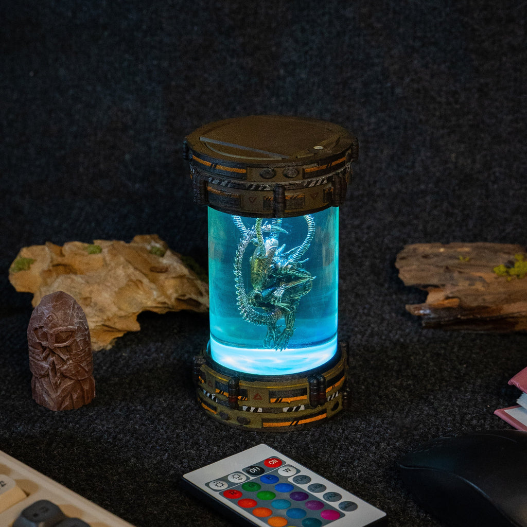 BIOLAB - ALIEN V1 Resin Lamp - handmade resin lamp