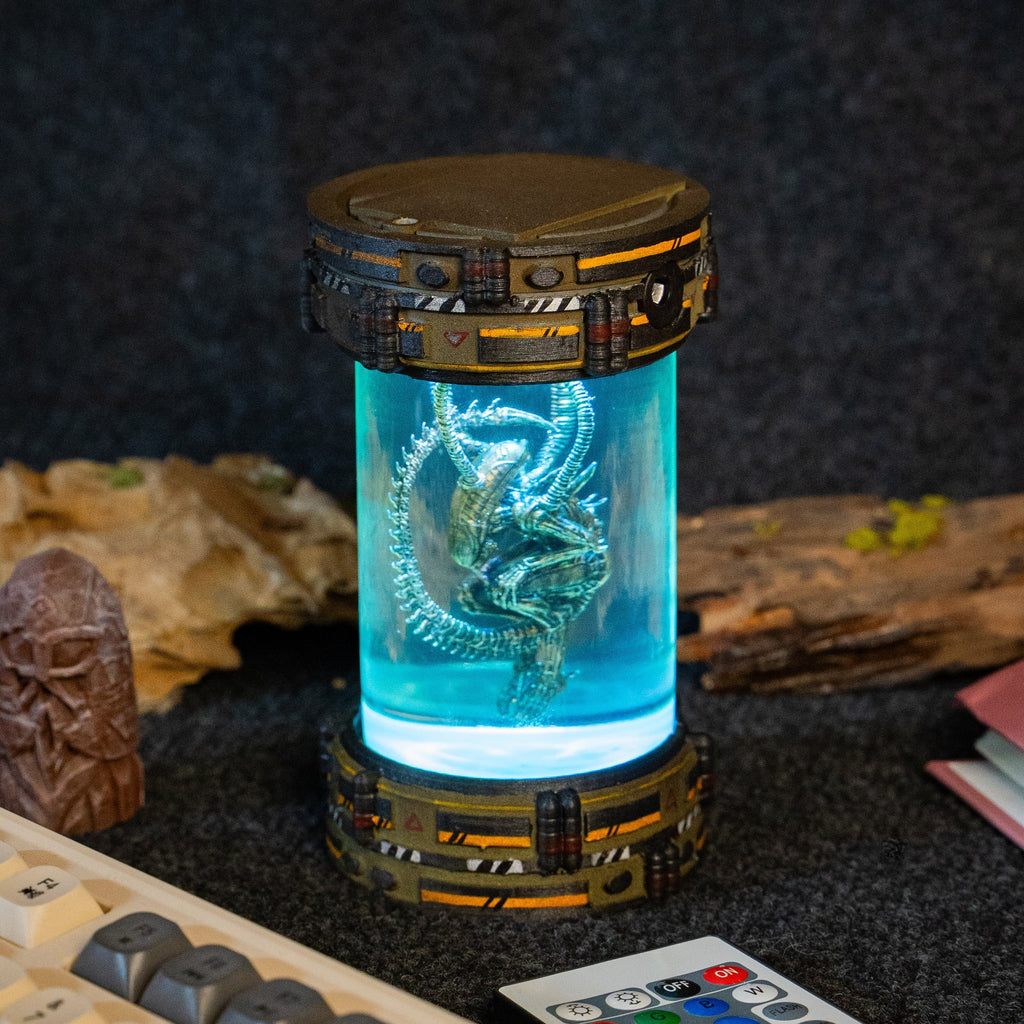 BIOLAB - ALIEN V1 Resin Lamp - handmade resin lamp