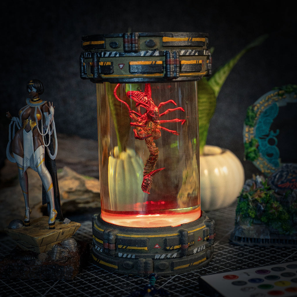 BIOLAB - Xenomorph Resin Lamp - handmade resin lamp