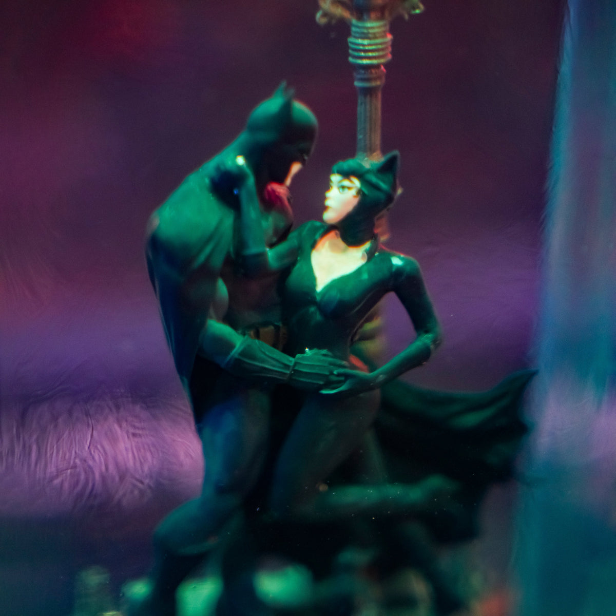 BATMAN & CATWOMAN RESIN LAMP - handmade resin lamp