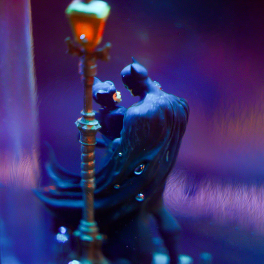 BATMAN & CATWOMAN RESIN LAMP - handmade resin lamp