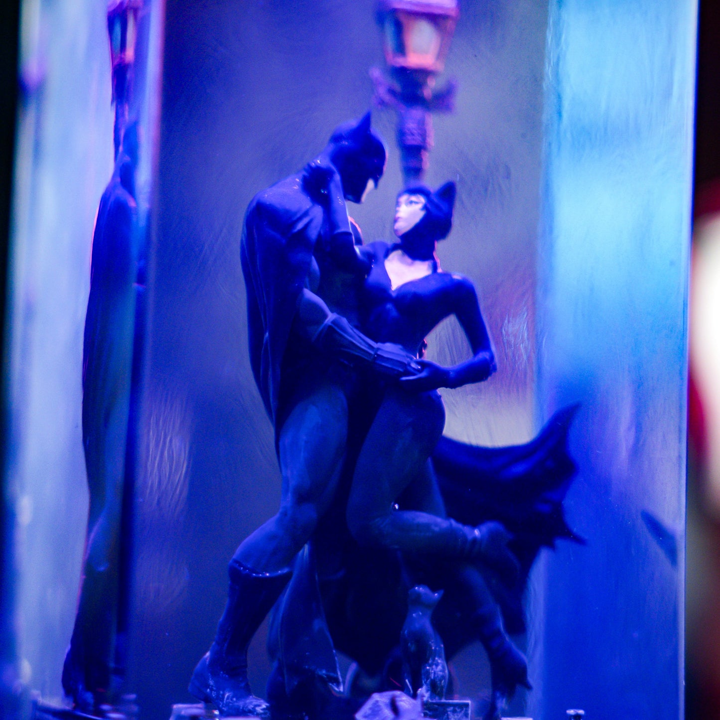 BATMAN & CATWOMAN RESIN LAMP - handmade resin lamp