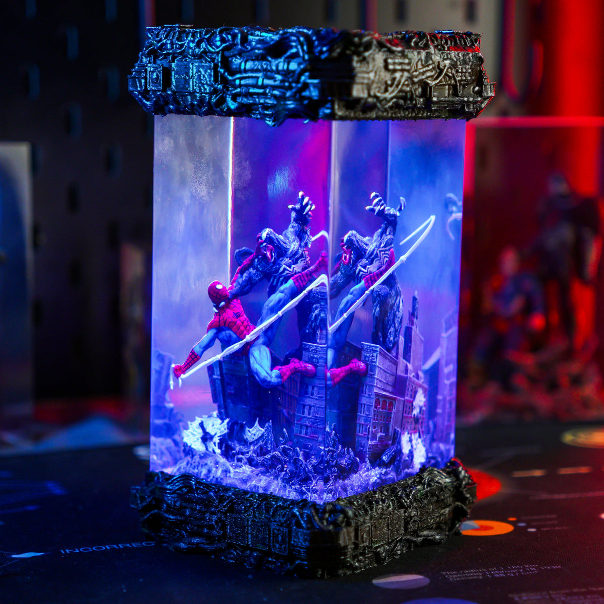 SPIDERMAN VS VENOM RESIN LAMP - handmade resin lamp