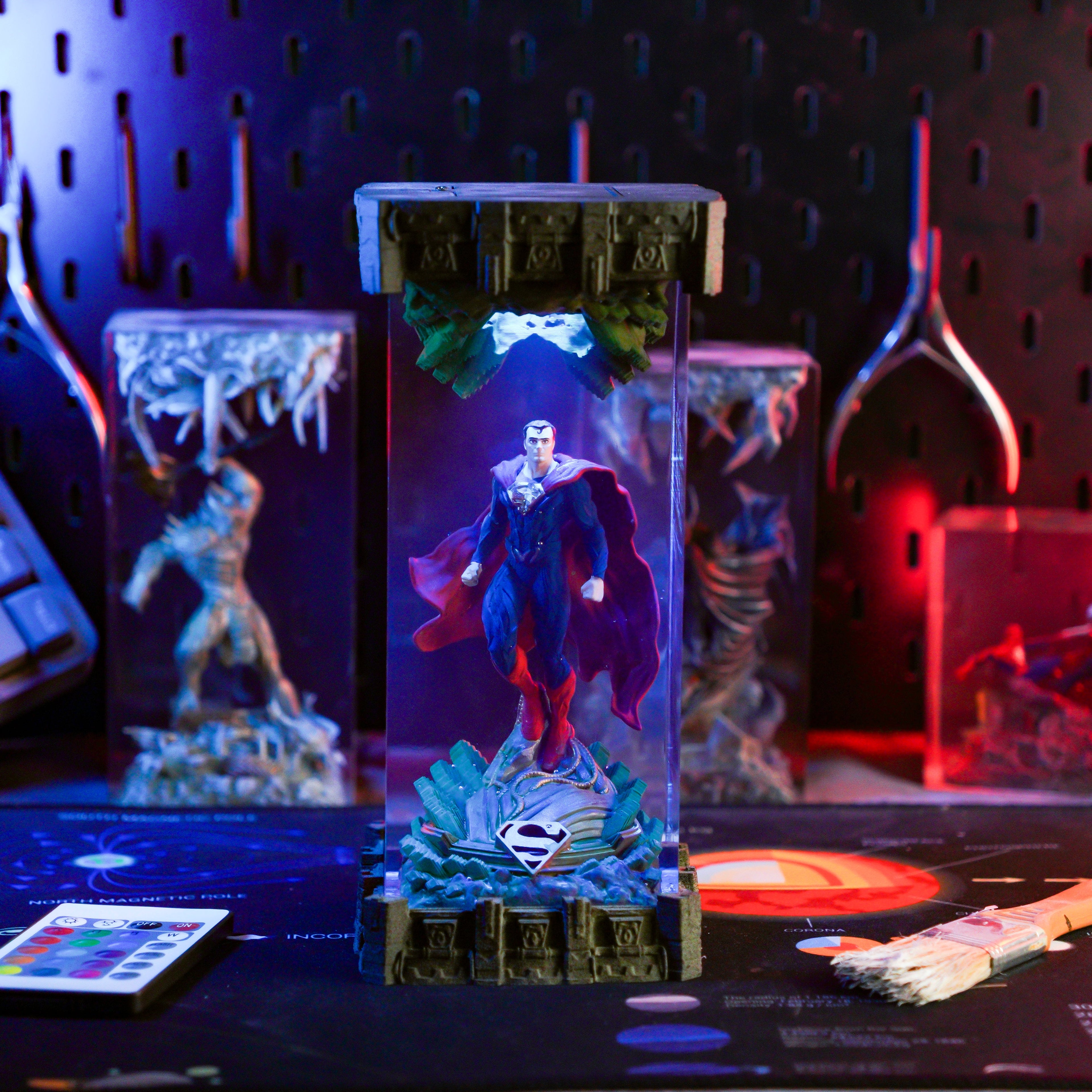 SUPERMAN RESIN LAMP