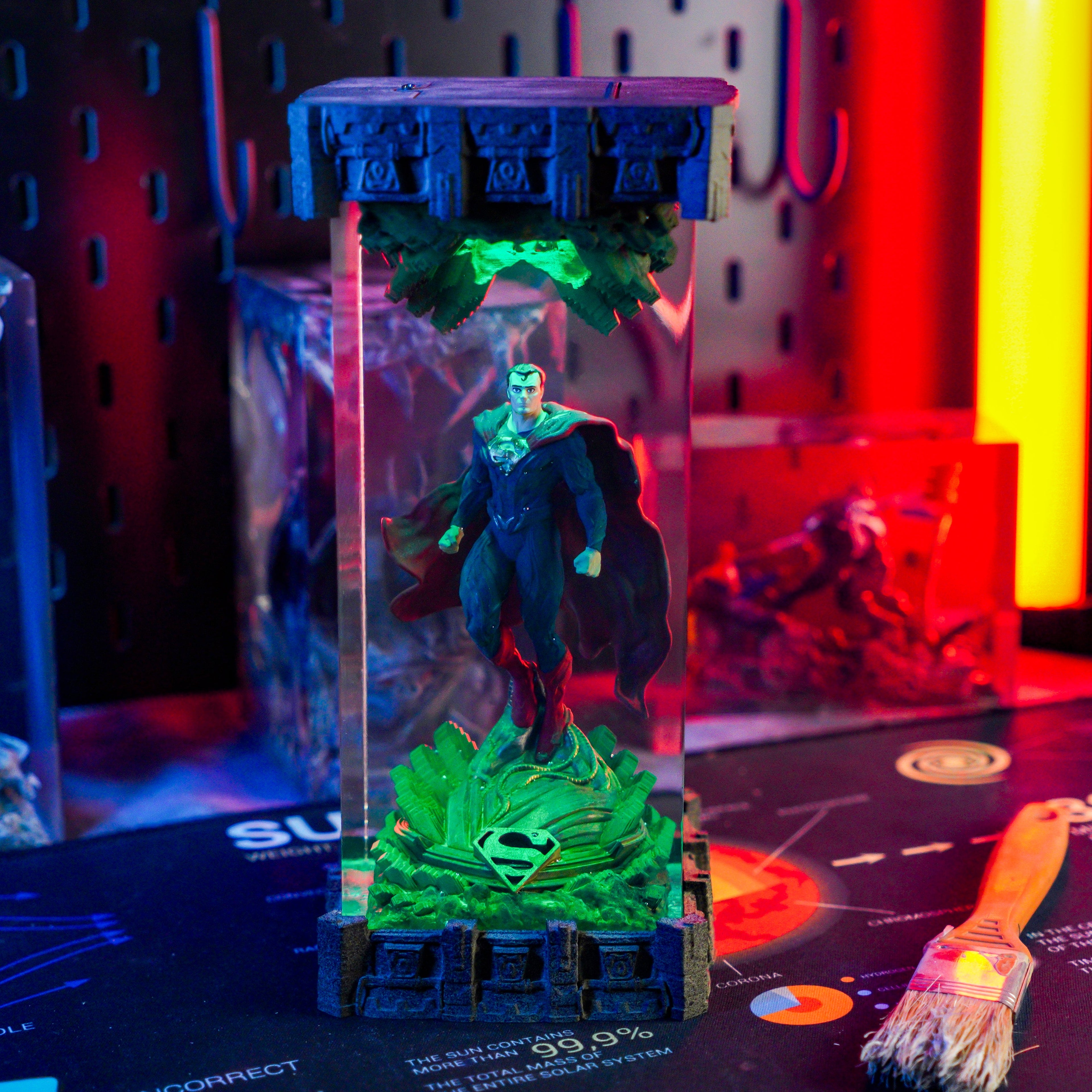 SUPERMAN RESIN LAMP