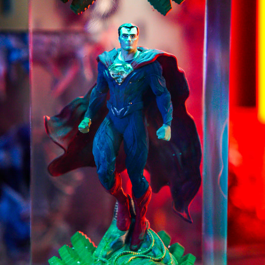 SUPERMAN RESIN LAMP - handmade resin lamp