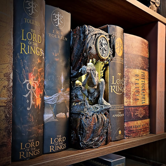 Gollum Book Nook - handmade resin lamp