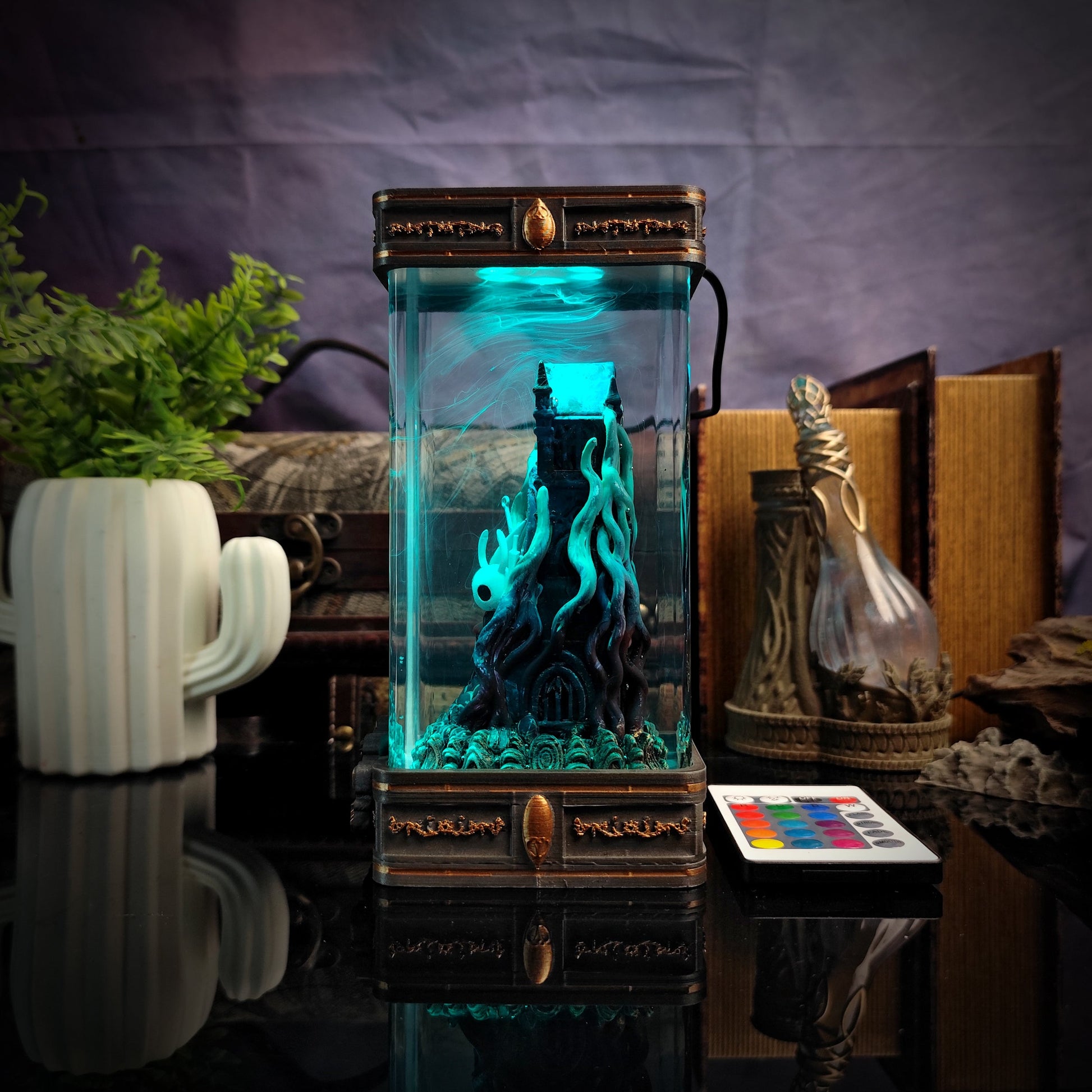 Knight & Hornet Silksong V2 Lamp - handmade resin lamp