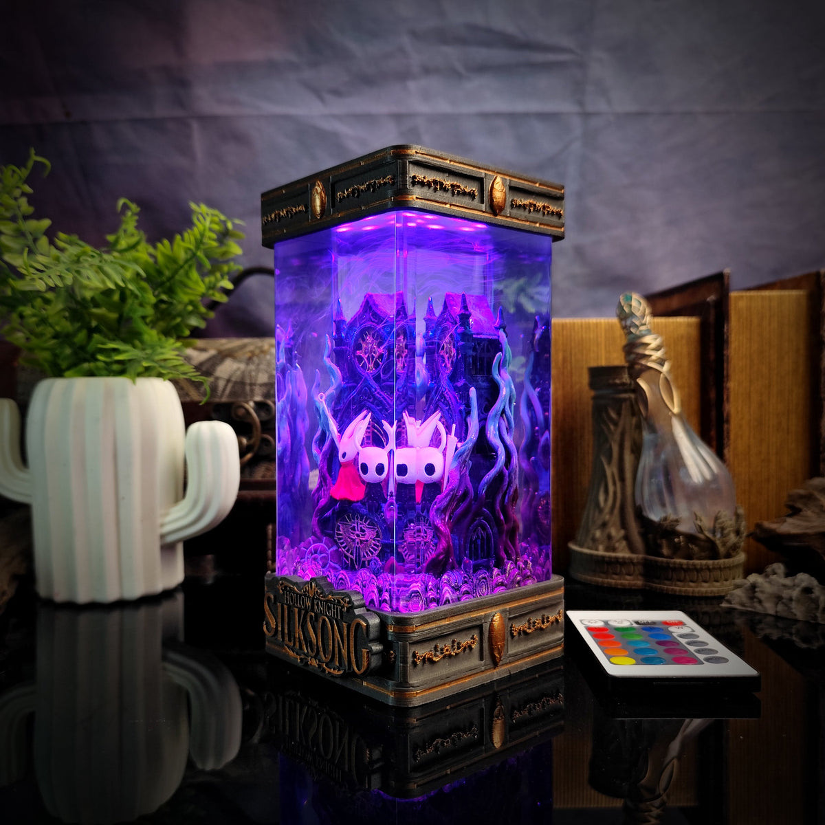 Knight & Hornet Silksong V2 Lamp - handmade resin lamp