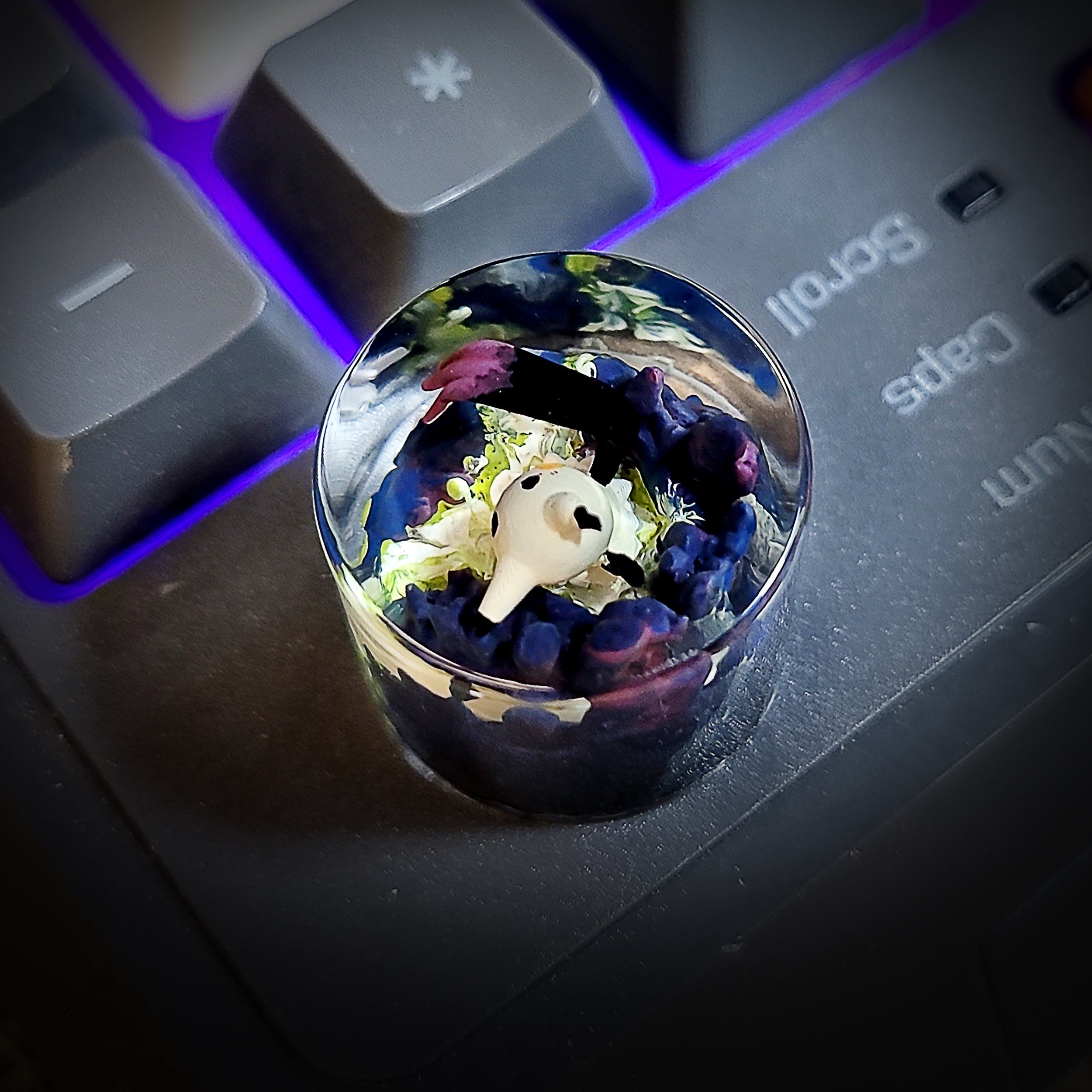 Mimikyu Keycap - handmade resin keycap