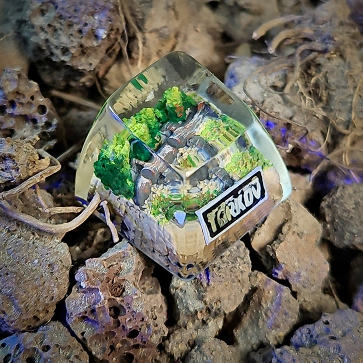 Tarkov Collection Keycap - Stark Game Logo - handmade resin keycap detail