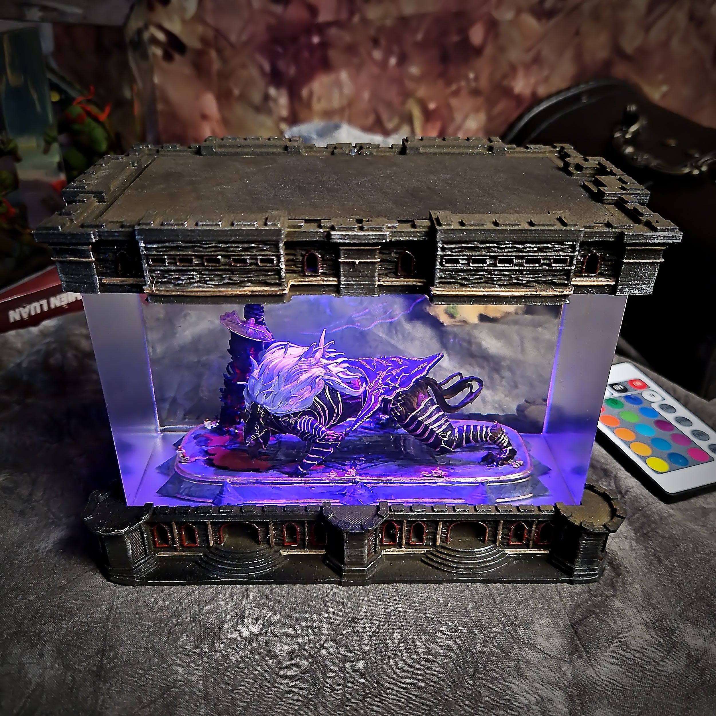 Maliketh Resin Lamp - handmade resin lamp
