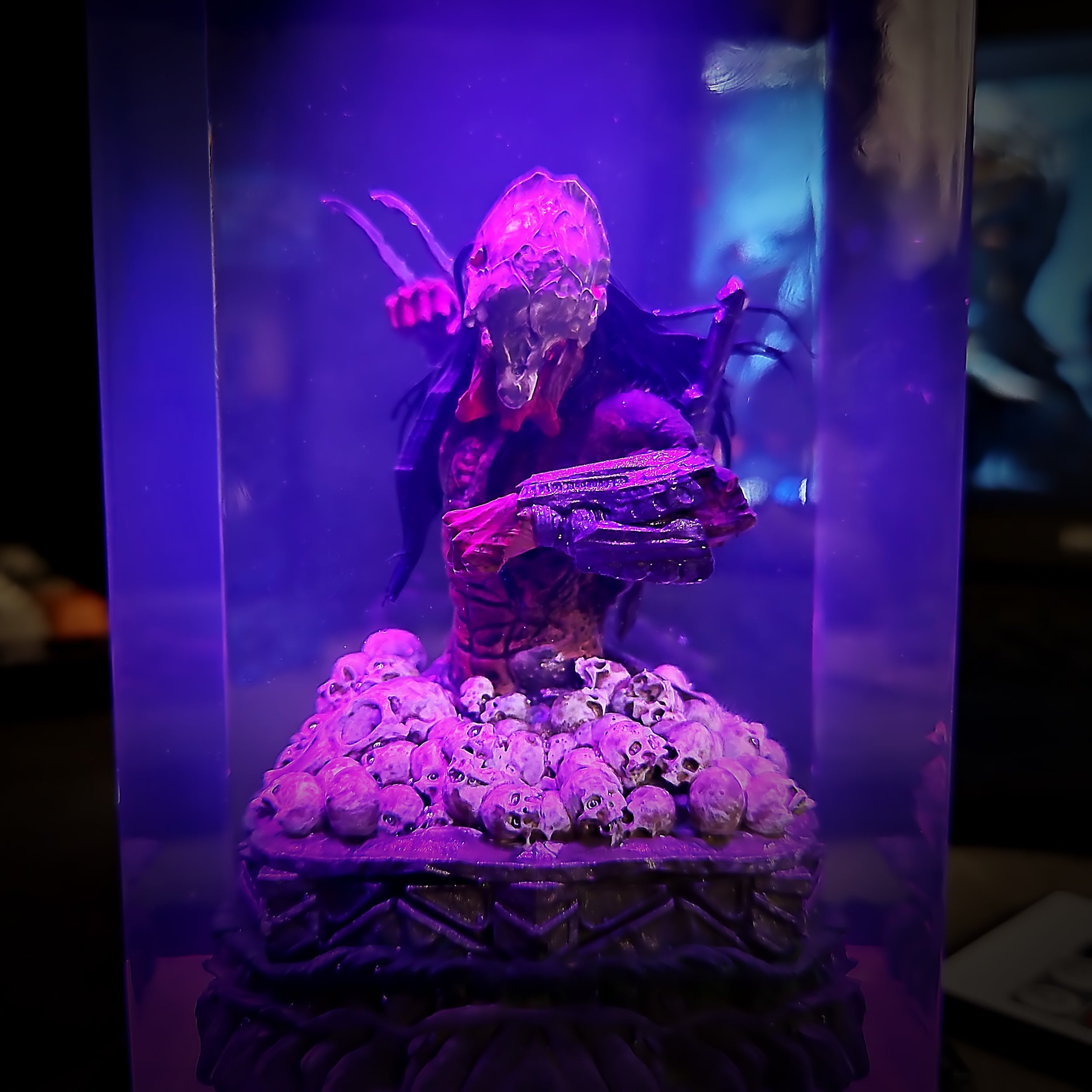 Predator Bust Resin Lamp - handmade resin lamp