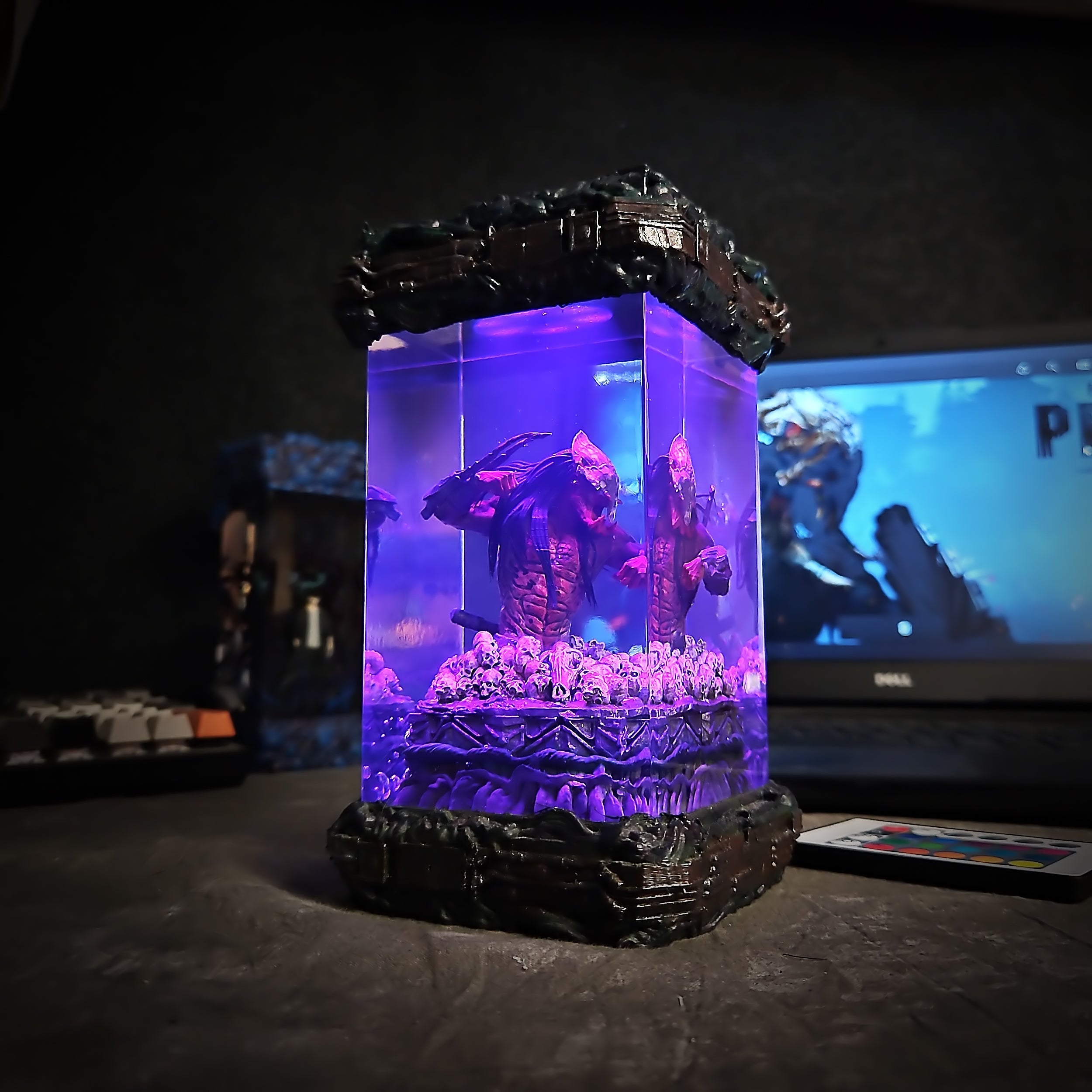 Predator Bust Resin Lamp - handmade resin lamp