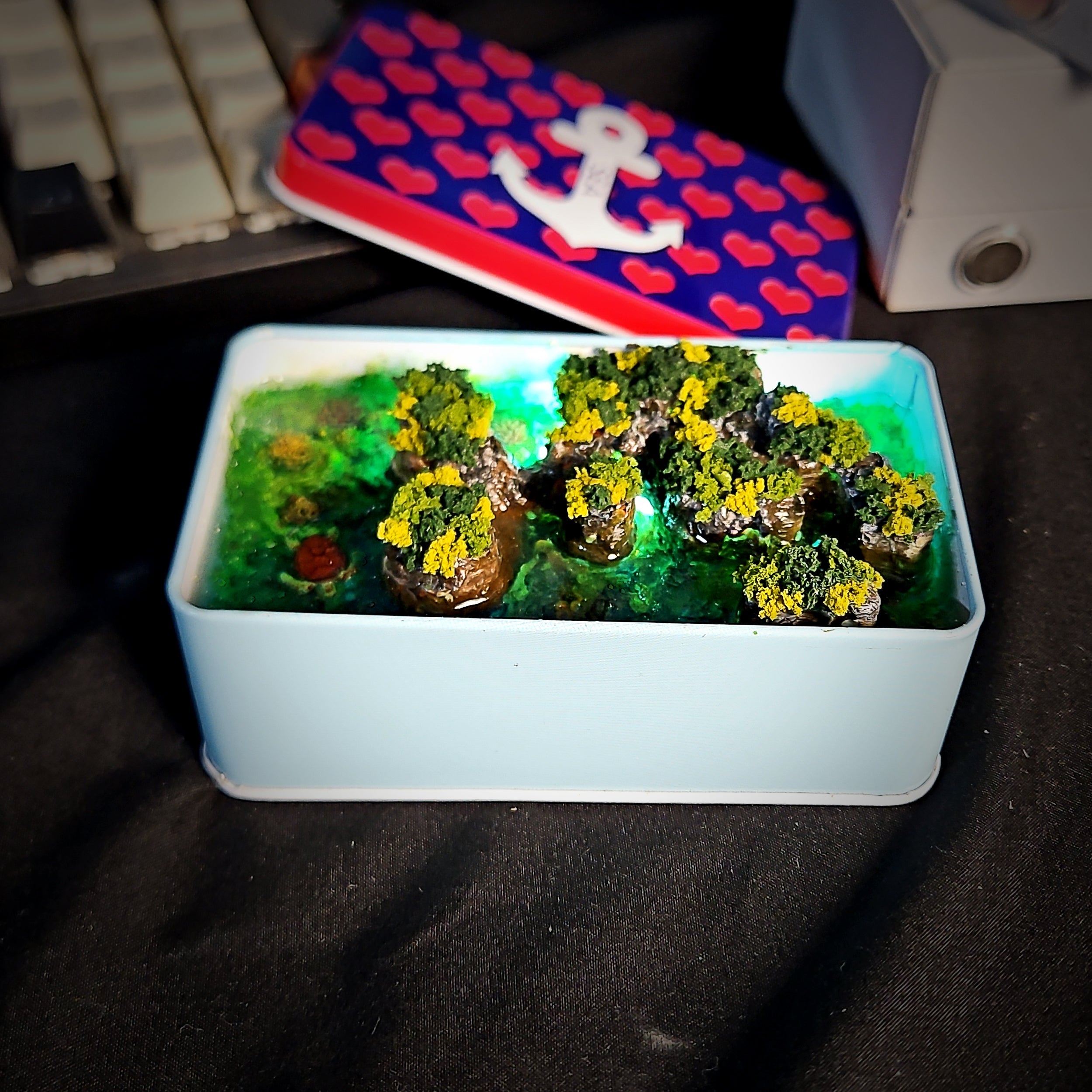 Coral Diver Tin Light Box - handmade resin light box