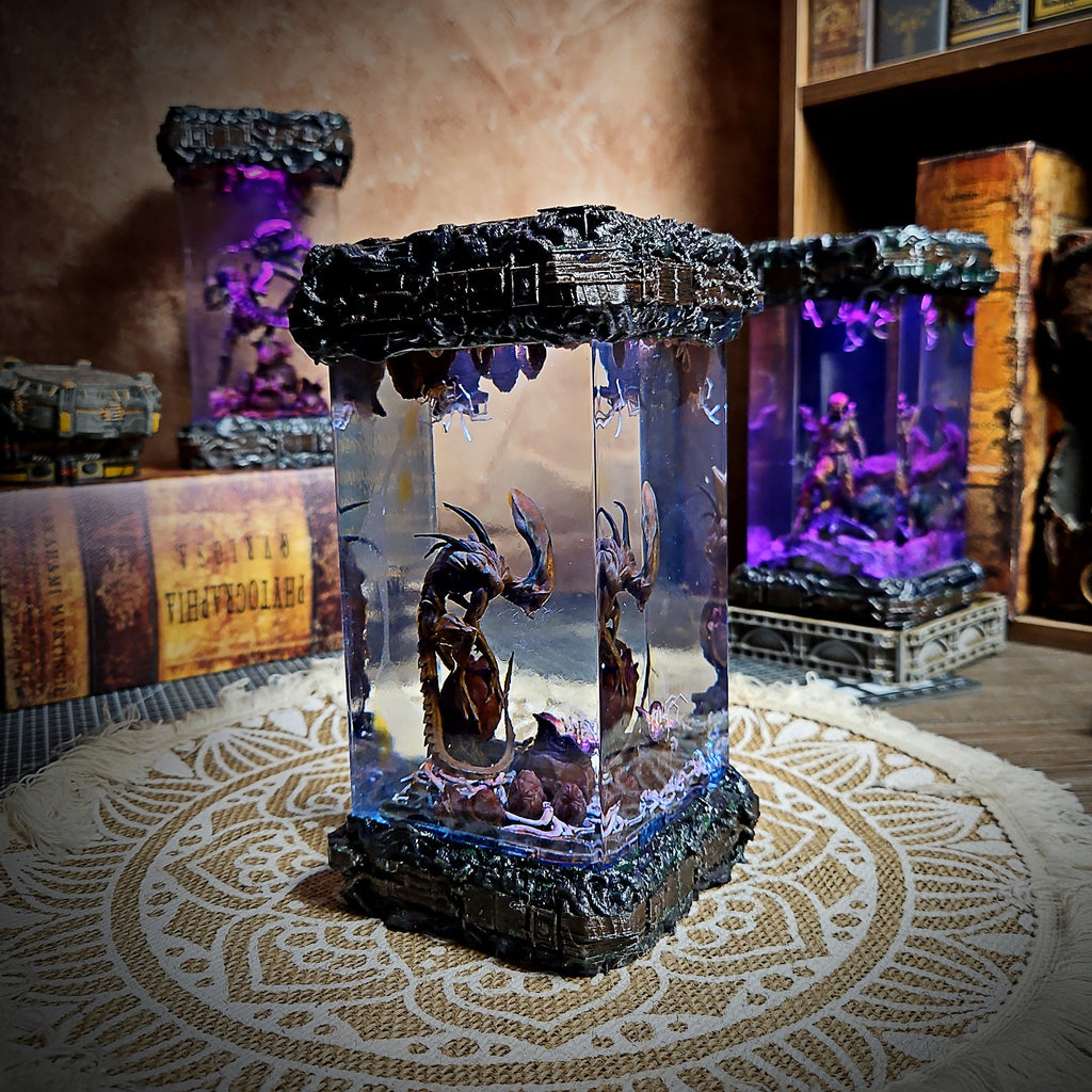 Alien Resin Lamp - handmade resin lamp