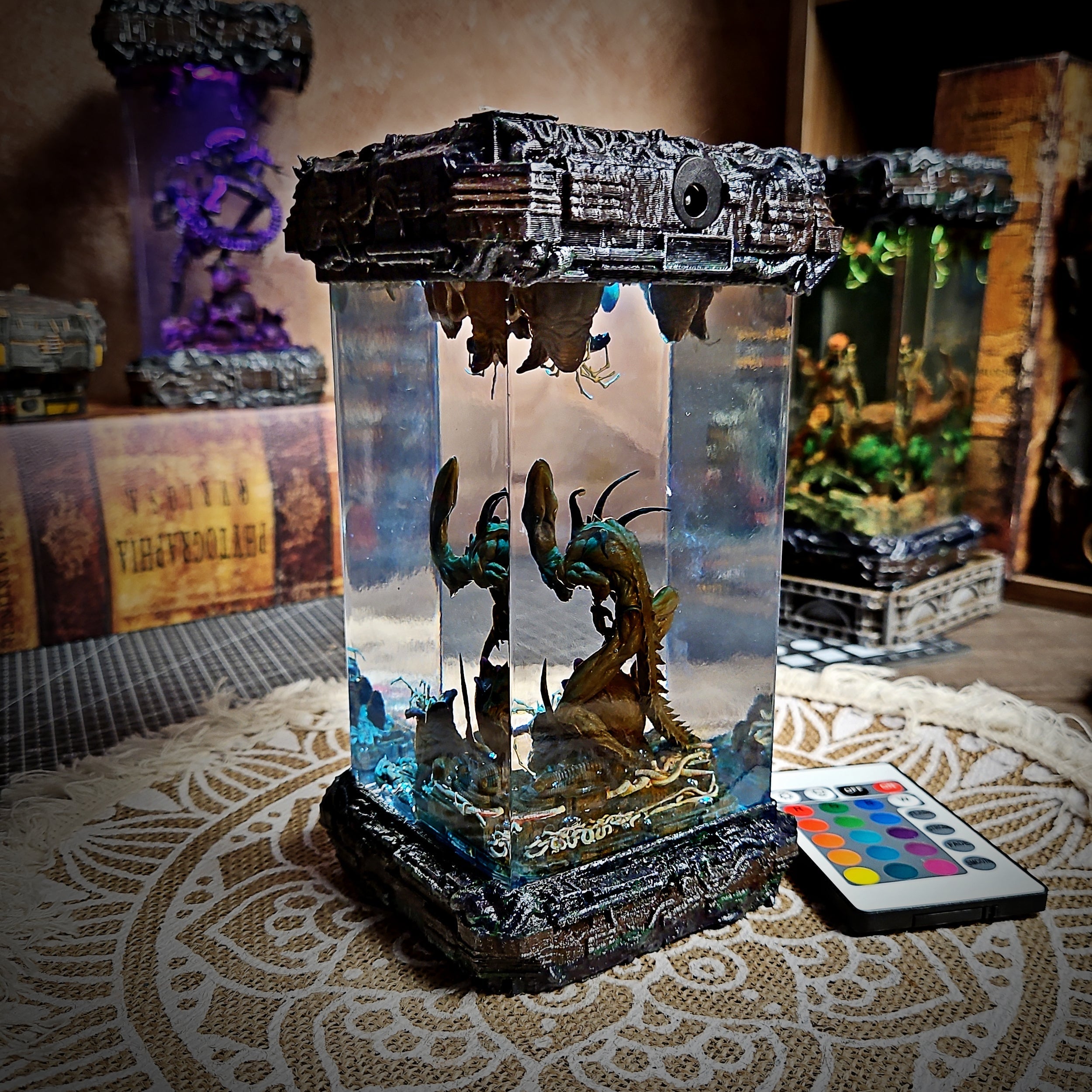 Alien Resin Lamp - handmade resin lamp