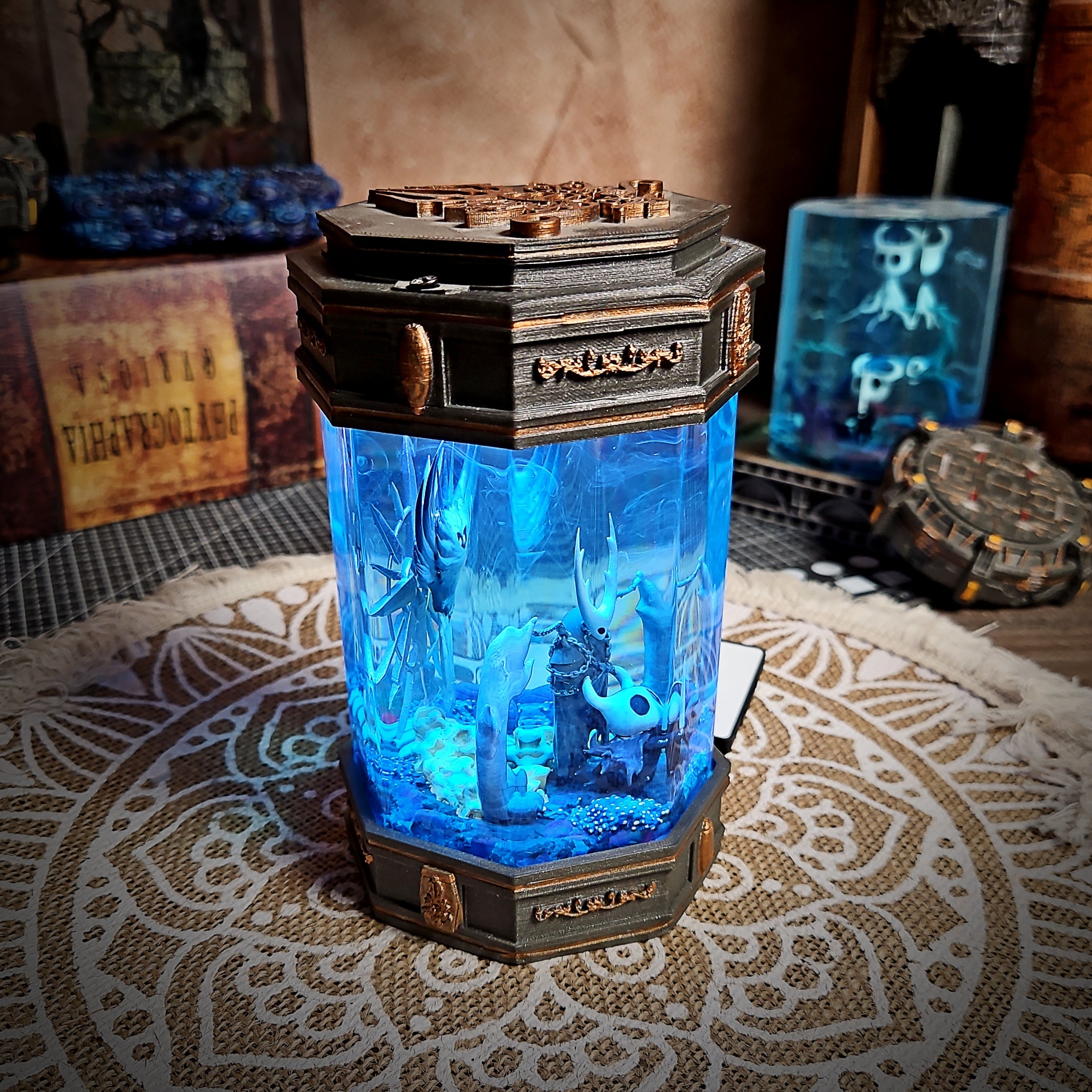 Hollow Knight V1 - Octagonal Resin Lamp