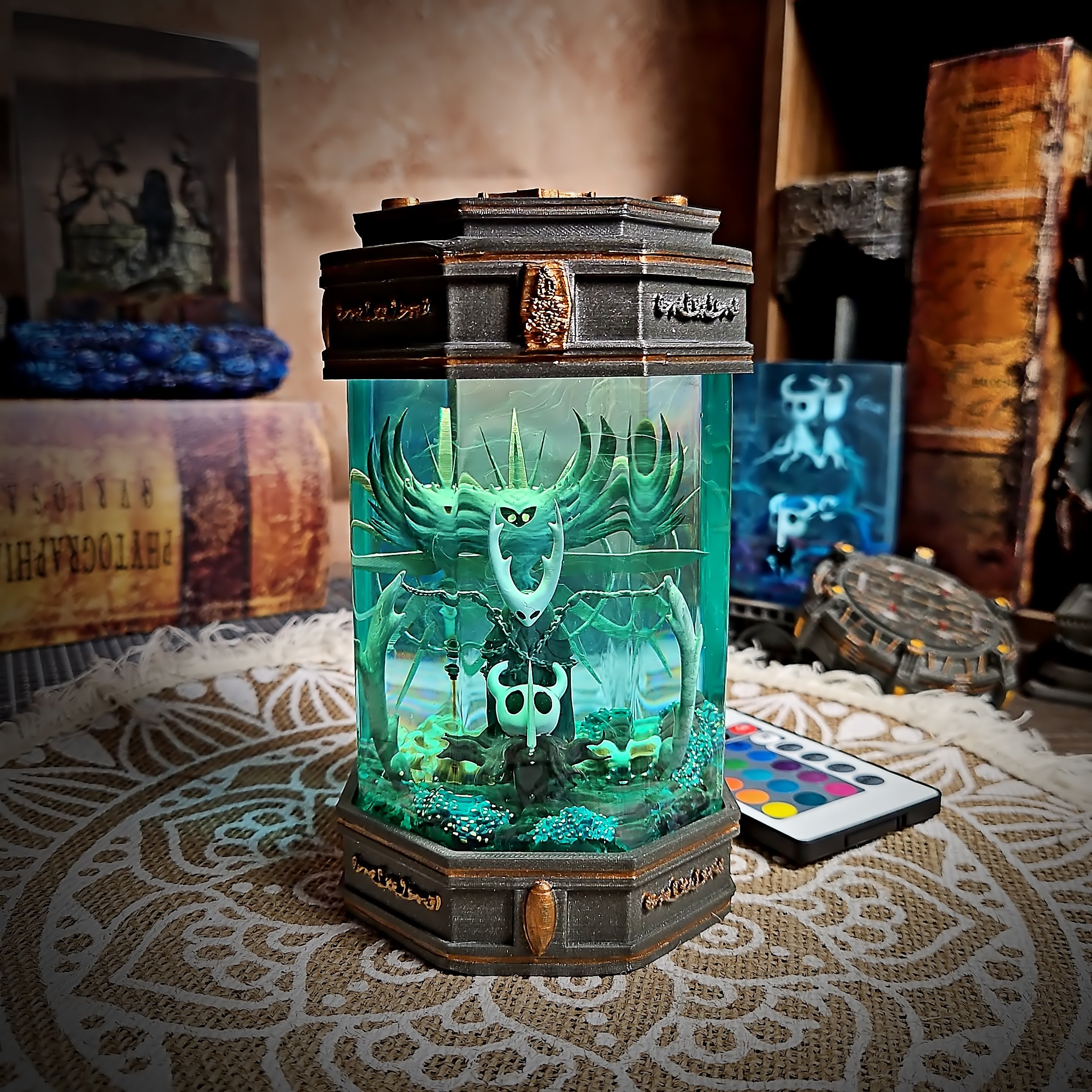Hollow Knight V1 - Octagonal Resin Lamp