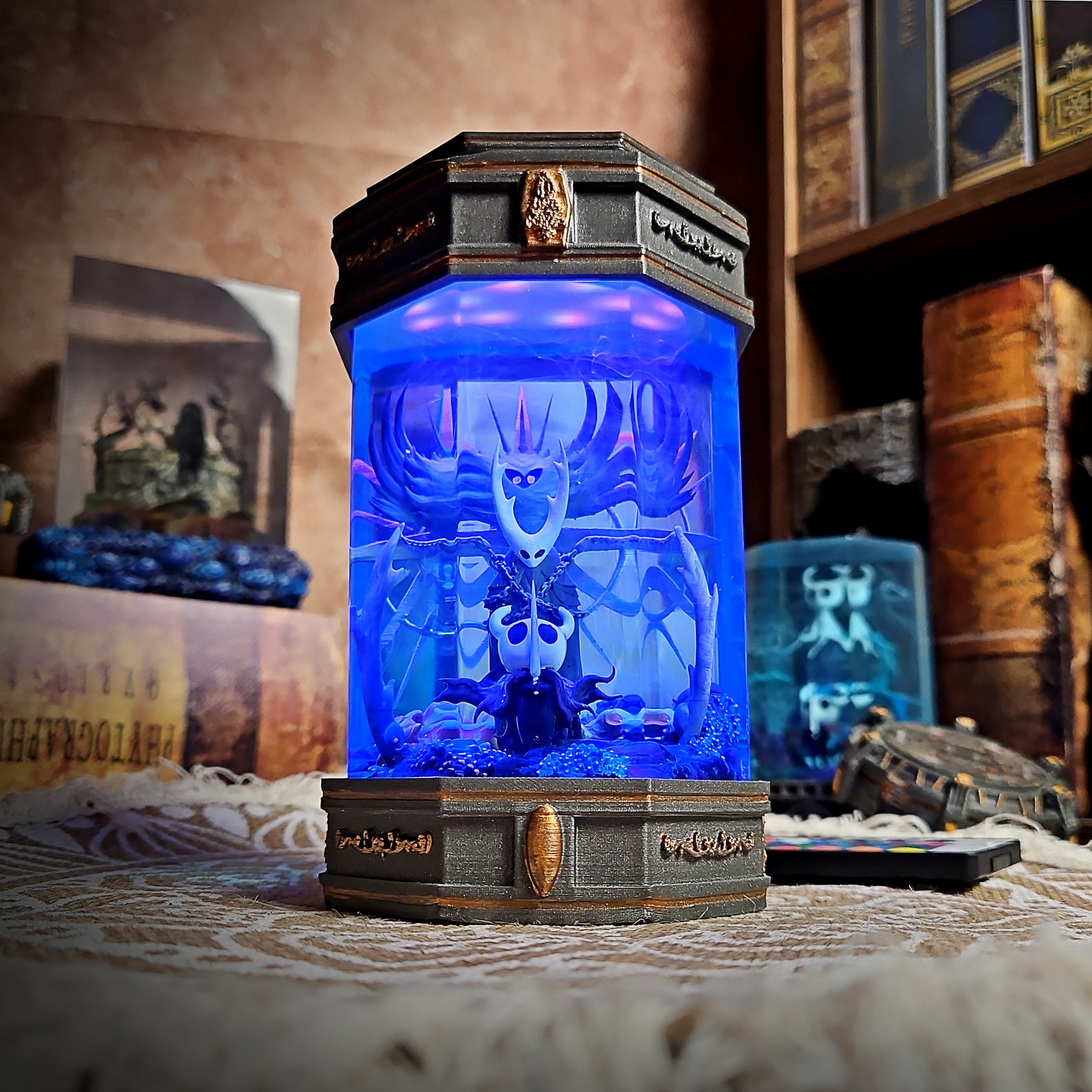 Hollow Knight V1 - Octagonal Resin Lamp